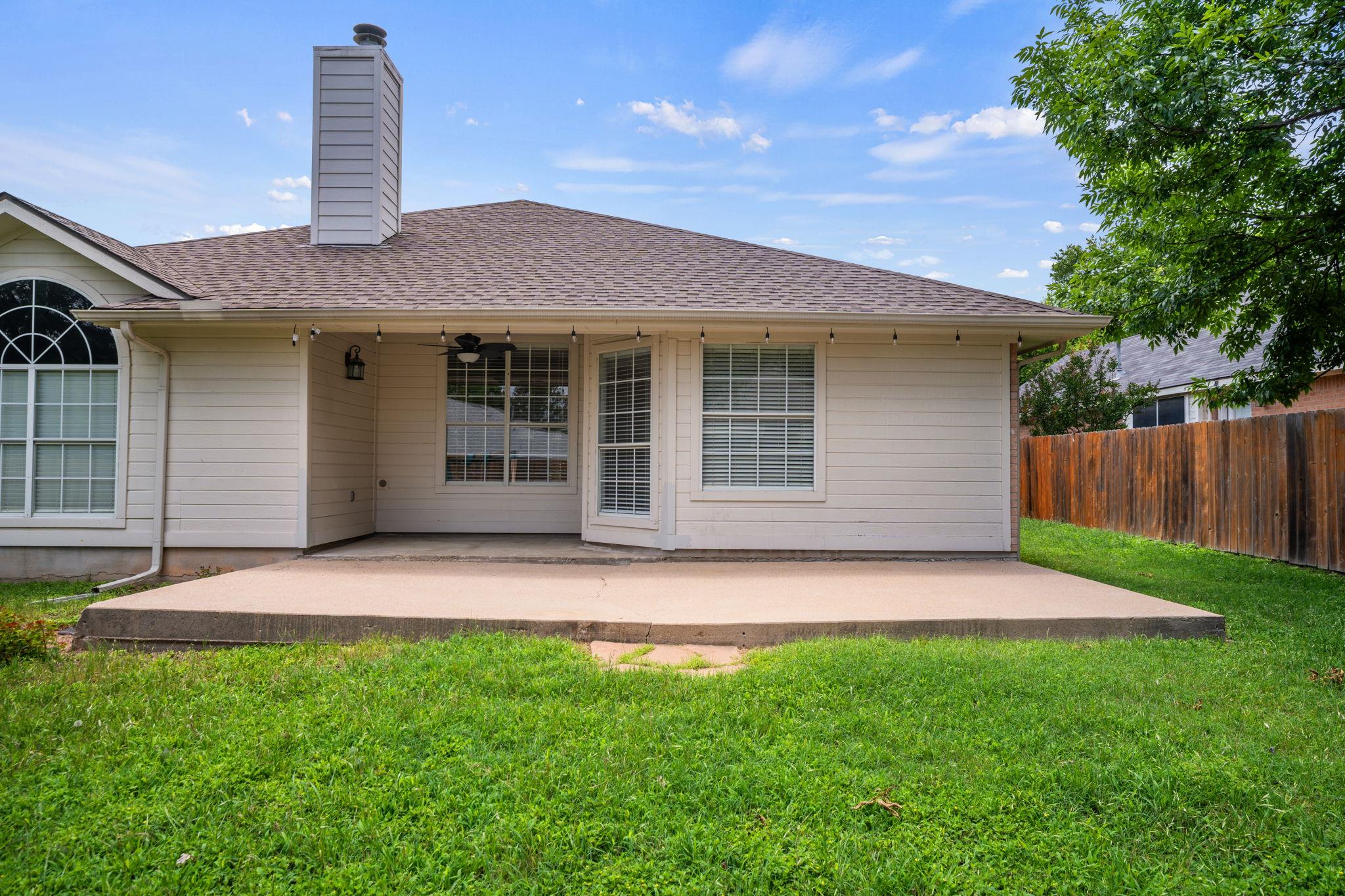 1106 Woodview Drive Leander TX 78641