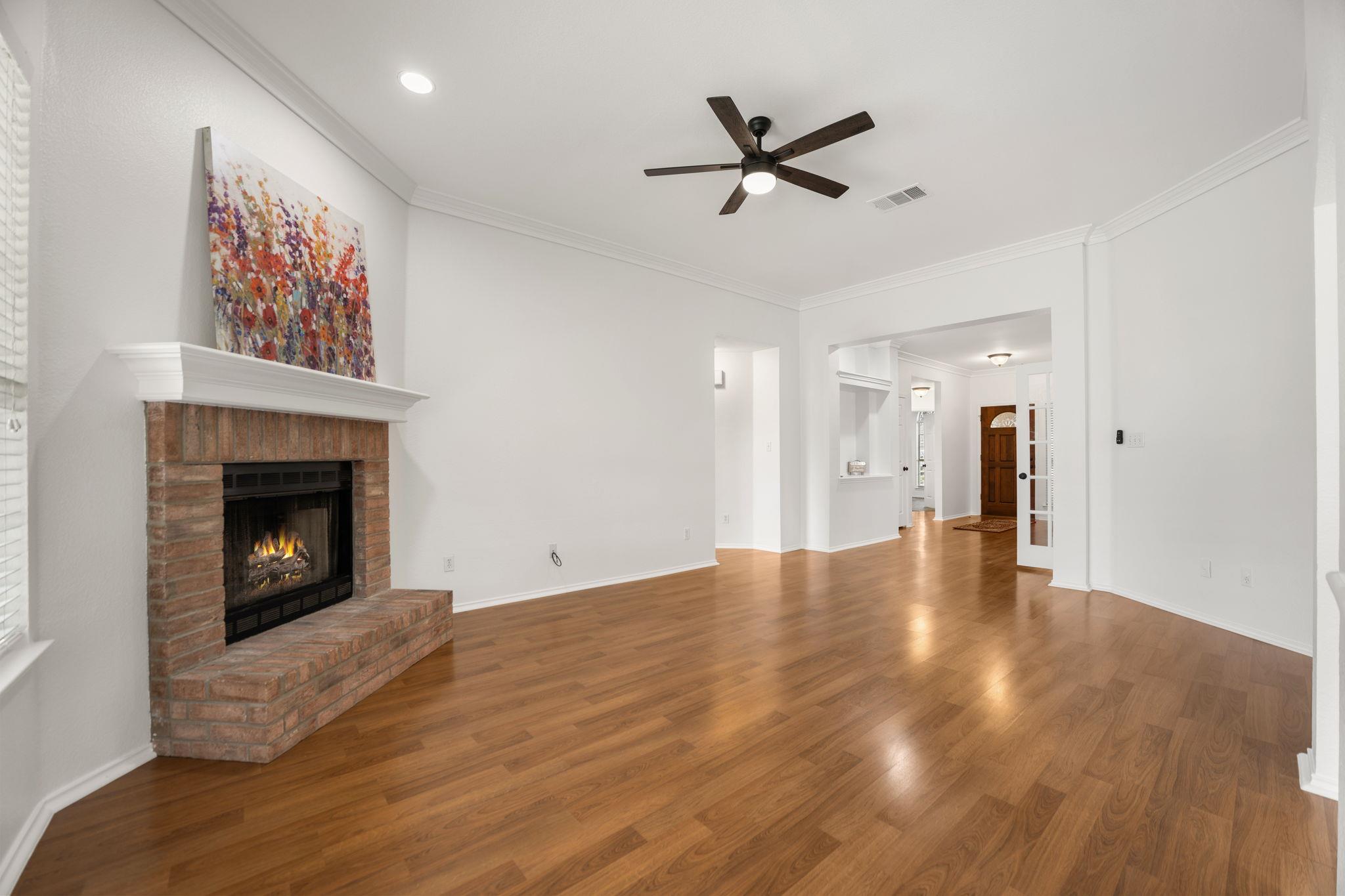 1106 Woodview Drive Leander TX 78641