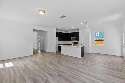 106 Pebblestream Pass Taylor TX 76574