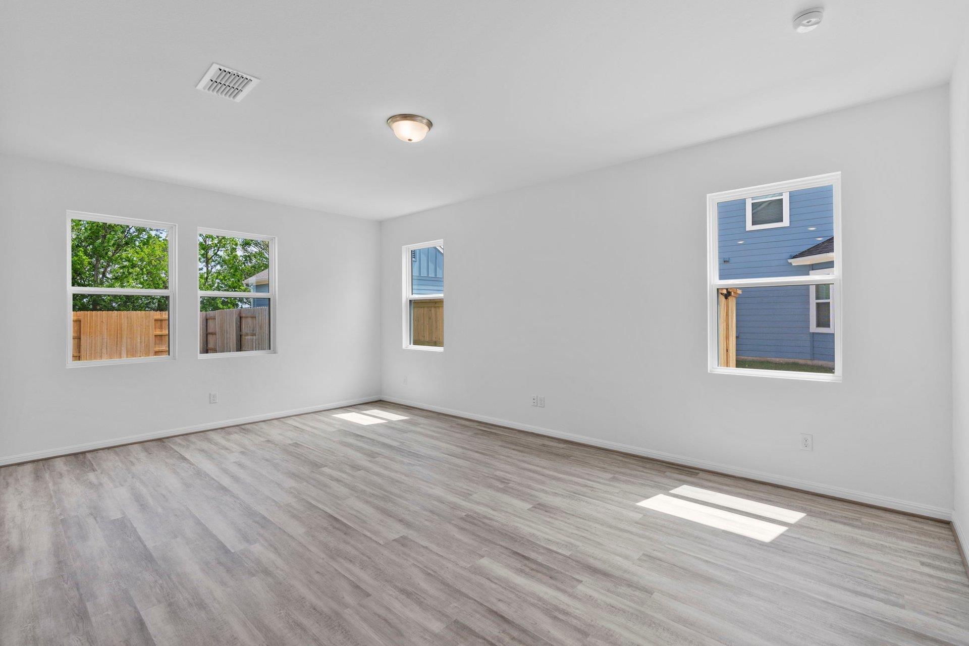 106 Pebblestream Pass Taylor TX 76574