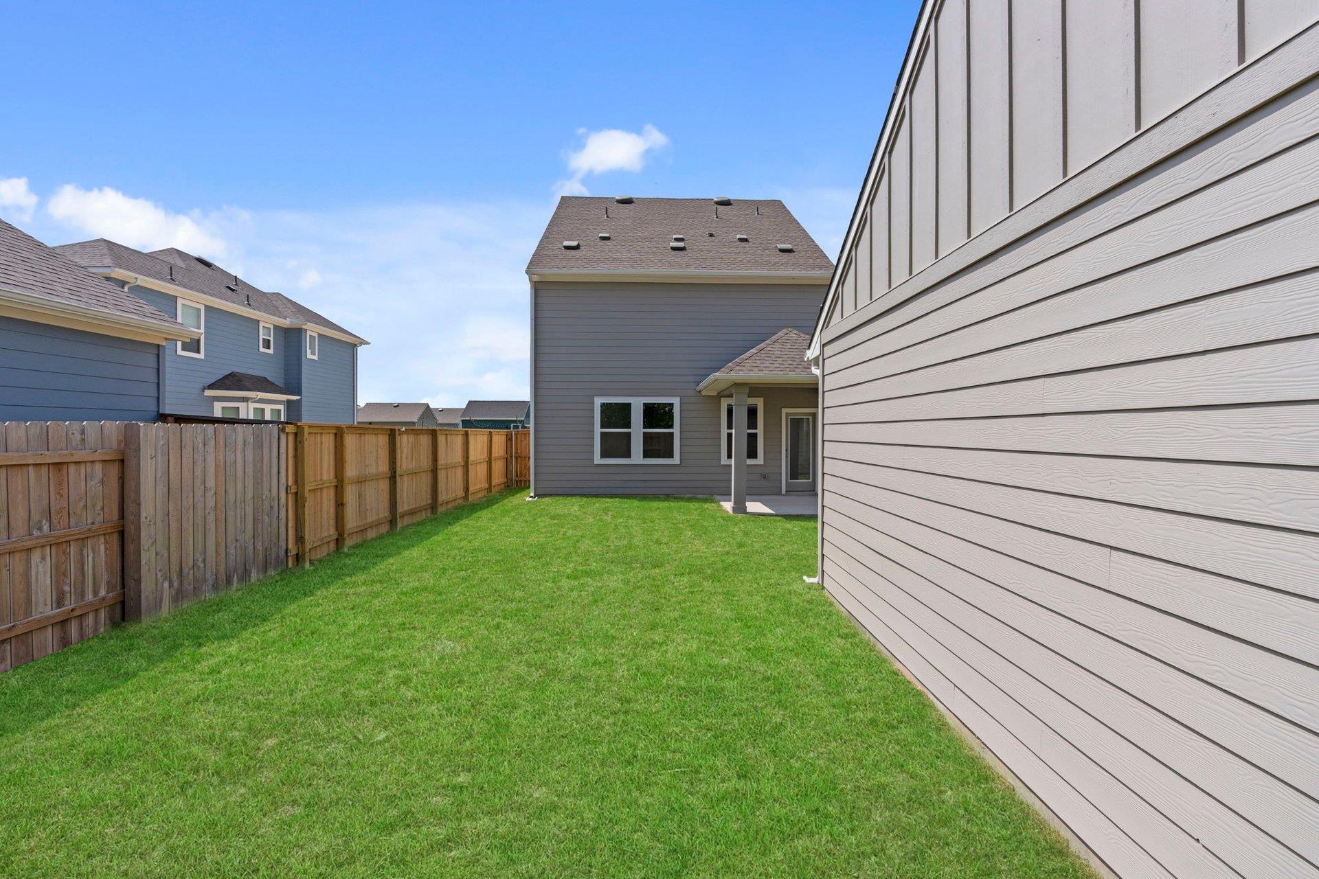 106 Pebblestream Pass Taylor TX 76574