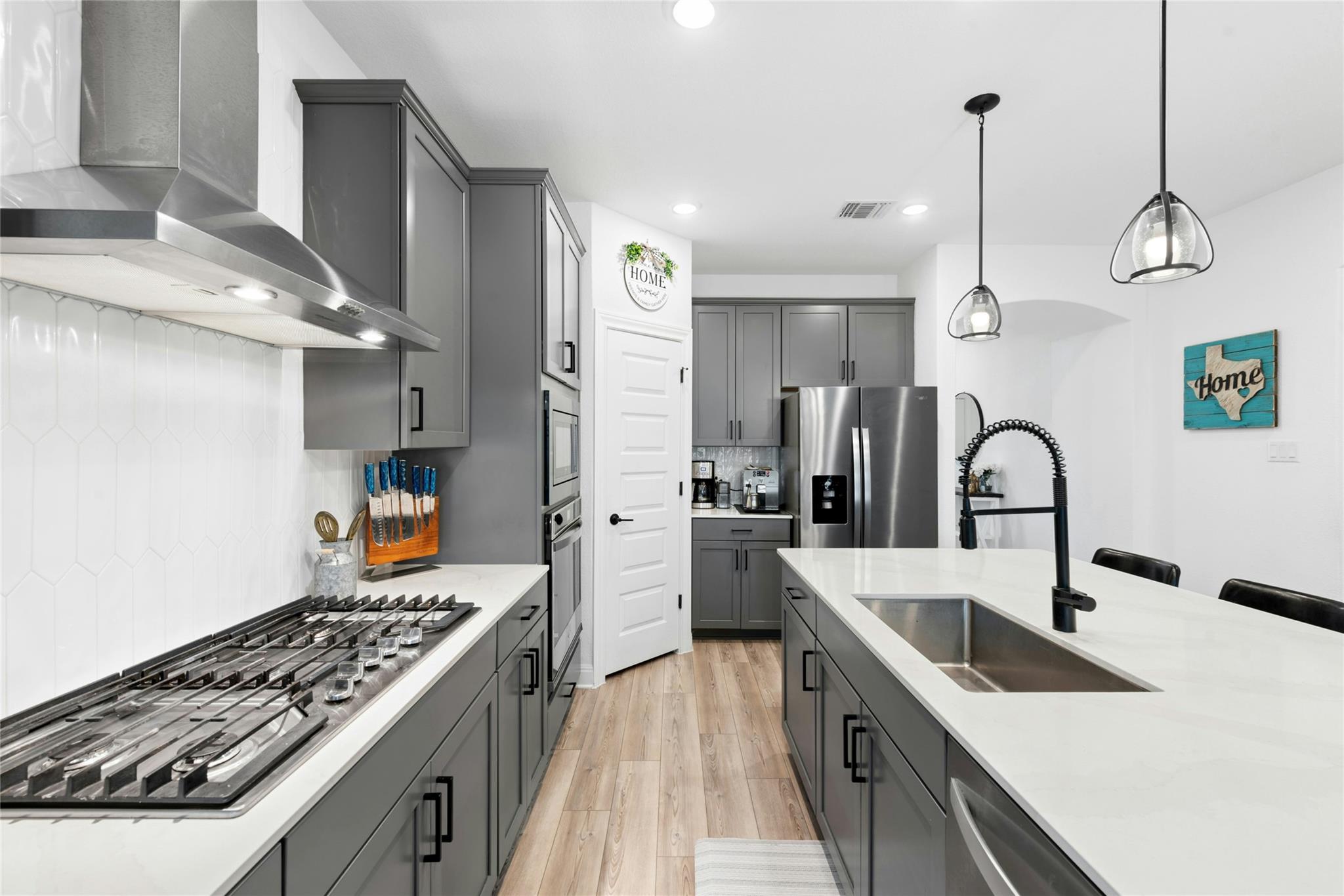 136 Banyon Drive Liberty Hill TX 78642