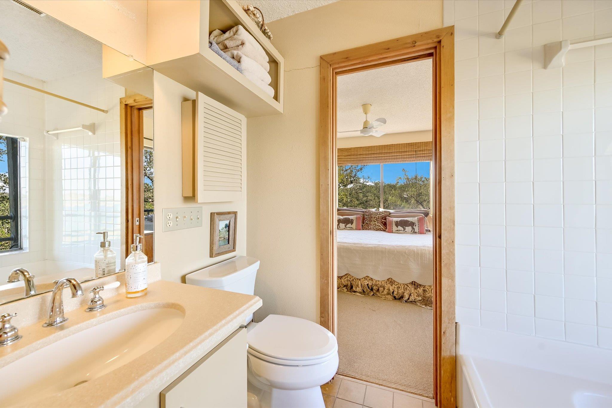 501 Coventry Road Spicewood TX 78669