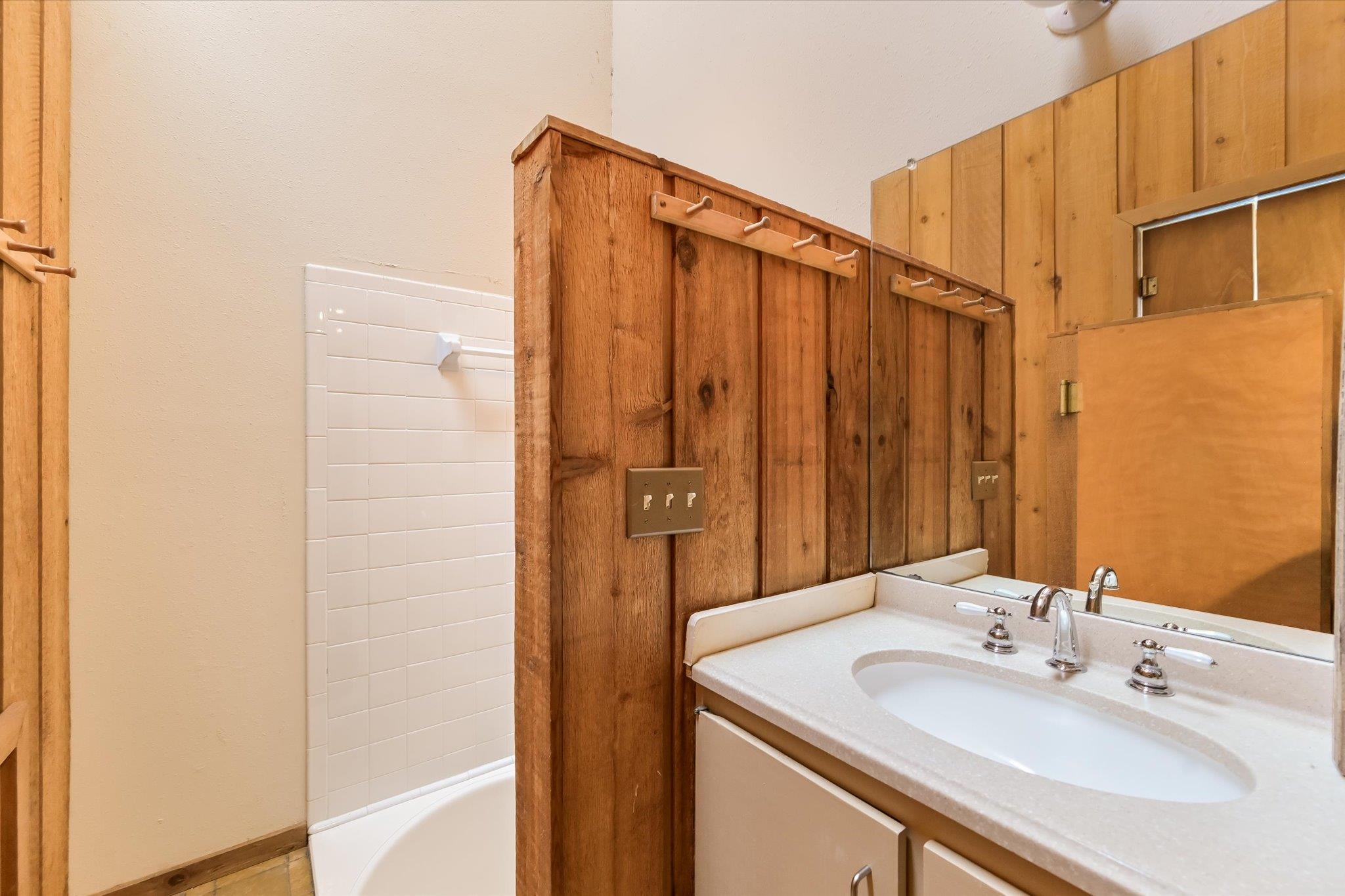 501 Coventry Road Spicewood TX 78669