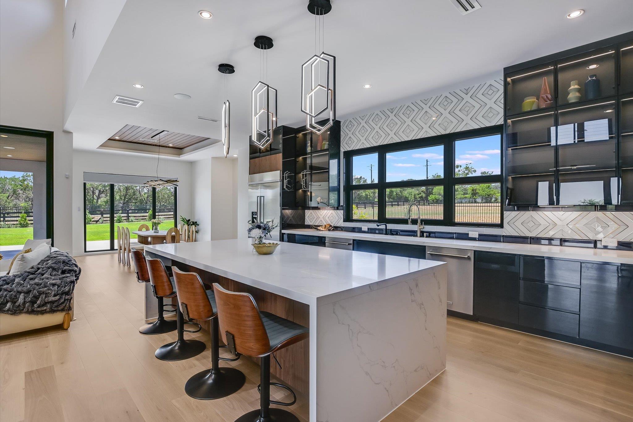 1806 Lauren Drive Spicewood TX 78669