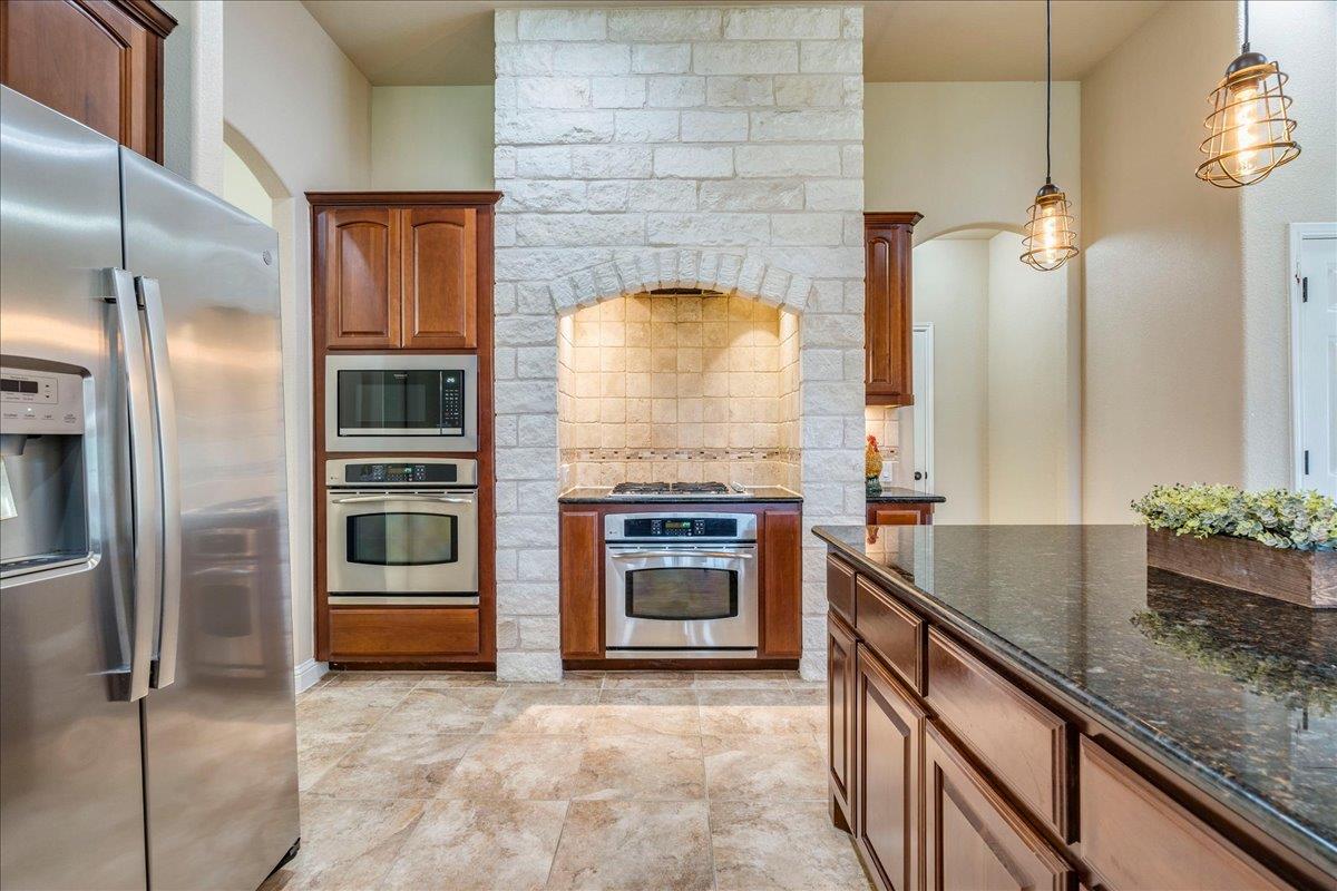 406 Ledge Stone Drive Austin TX 78737