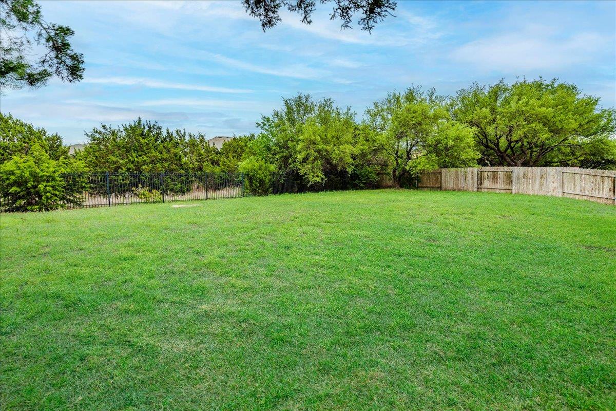 406 Ledge Stone Drive Austin TX 78737