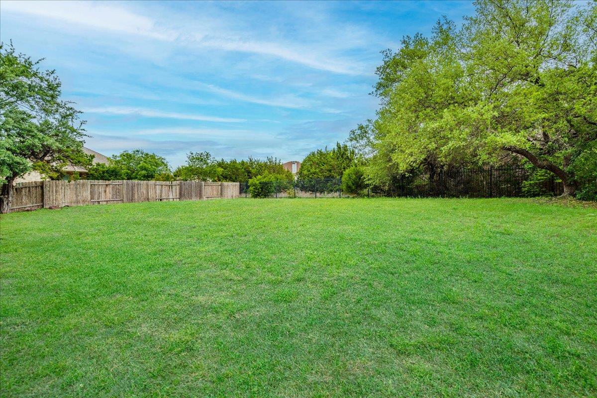 406 Ledge Stone Drive Austin TX 78737
