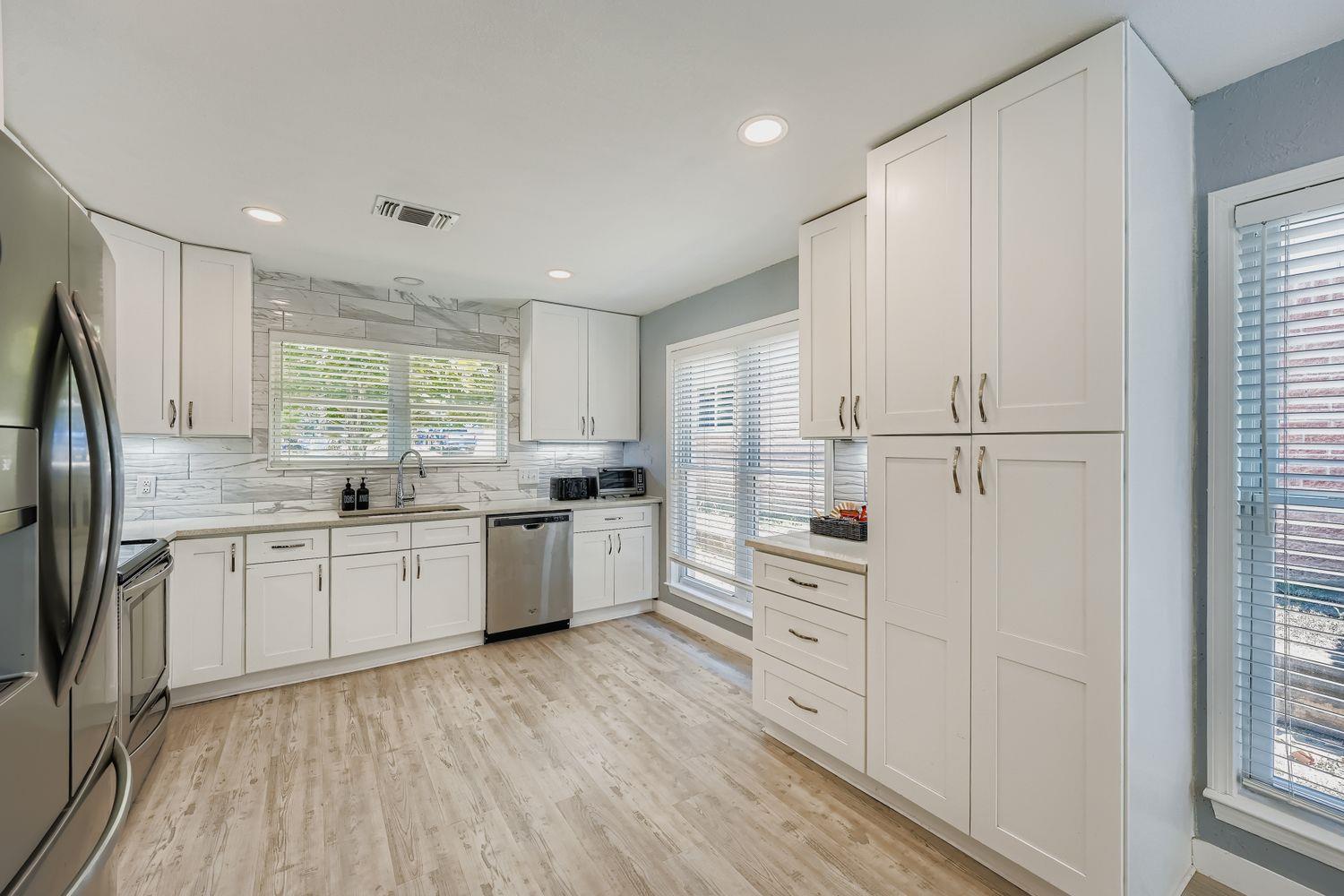 1121 Stoneoak Lane Austin TX 78745