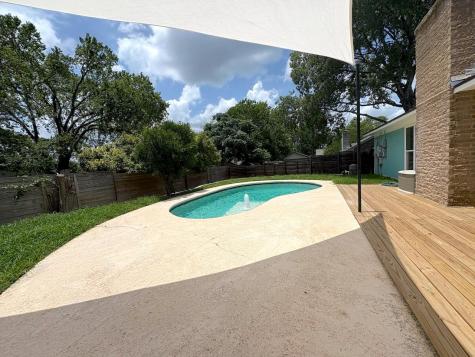1121 Stoneoak Lane Austin TX 78745