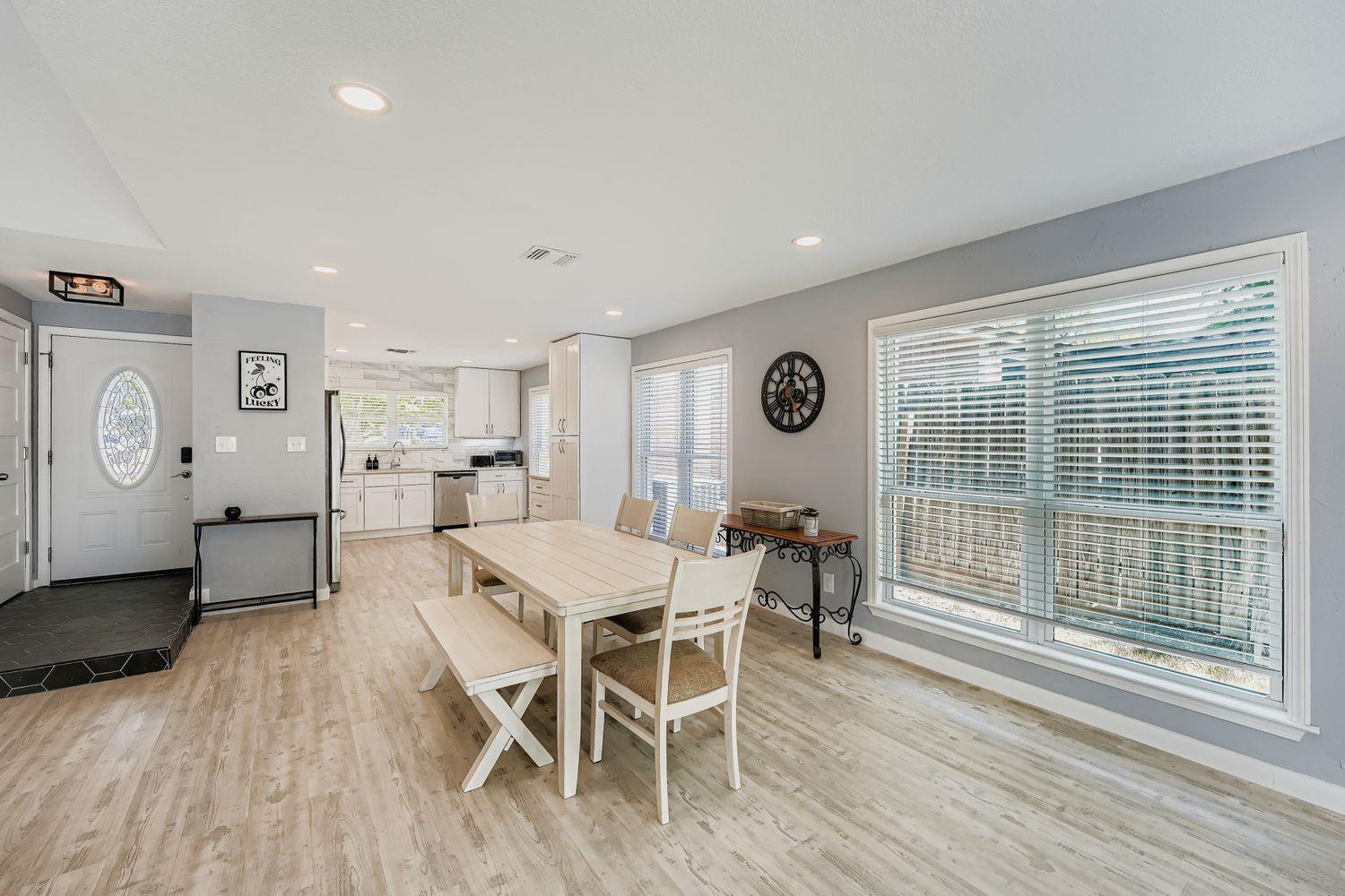 1121 Stoneoak Lane Austin TX 78745