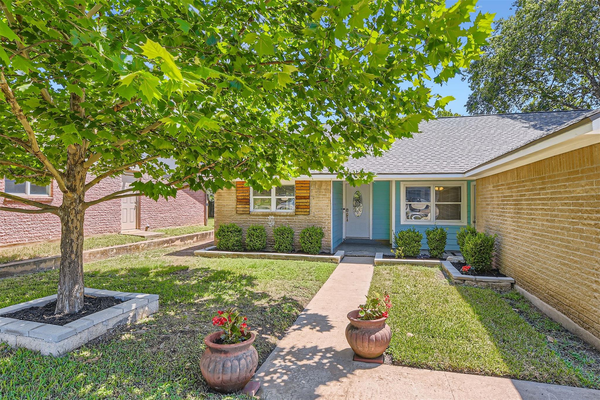1121 Stoneoak Lane Austin TX 78745
