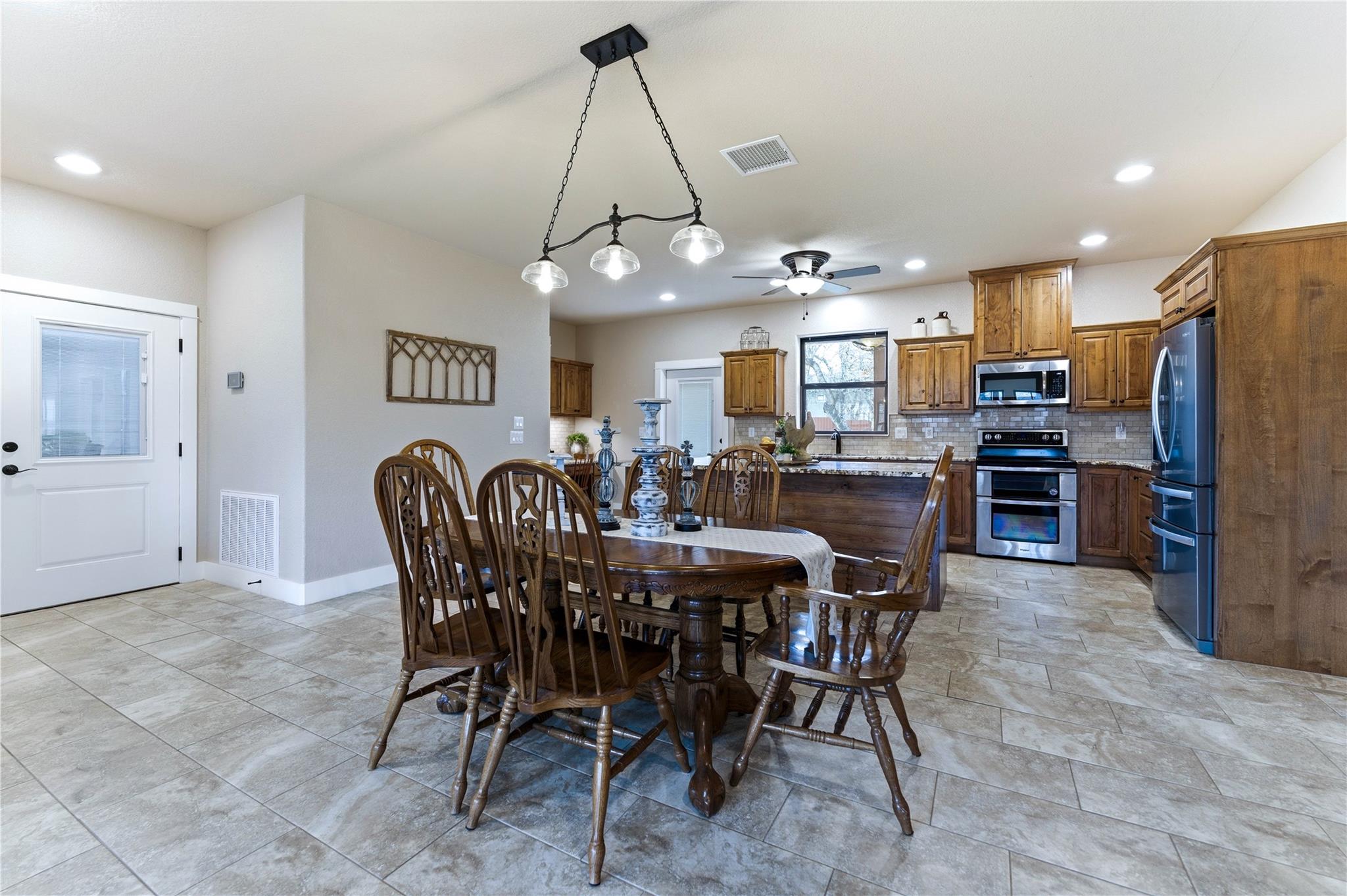 203 Champions (TWO Homes) Boulevard La Vernia TX 78121