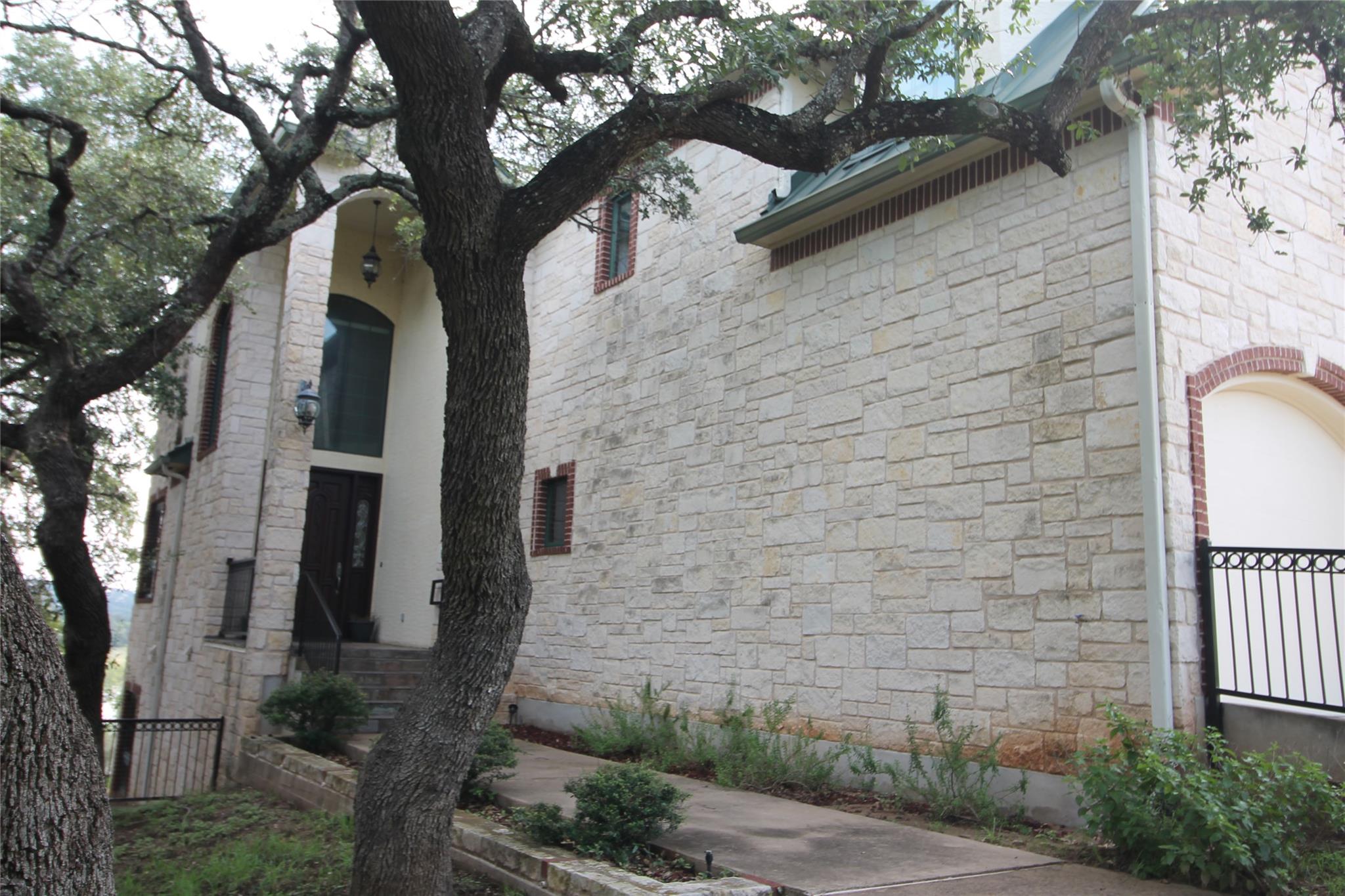 20704 E Lakeshore Drive Spicewood TX 78669