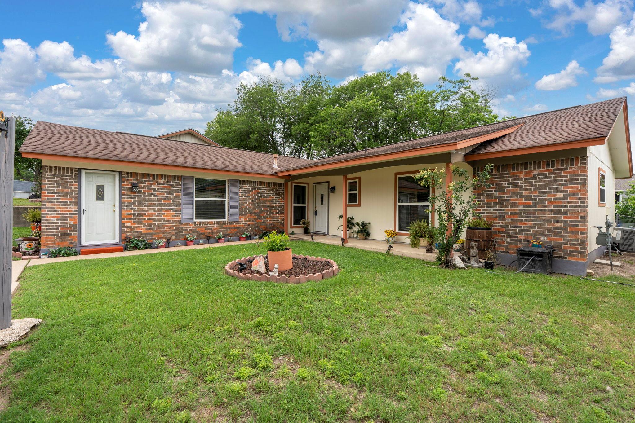 716 Buckingham Place Austin TX 78745