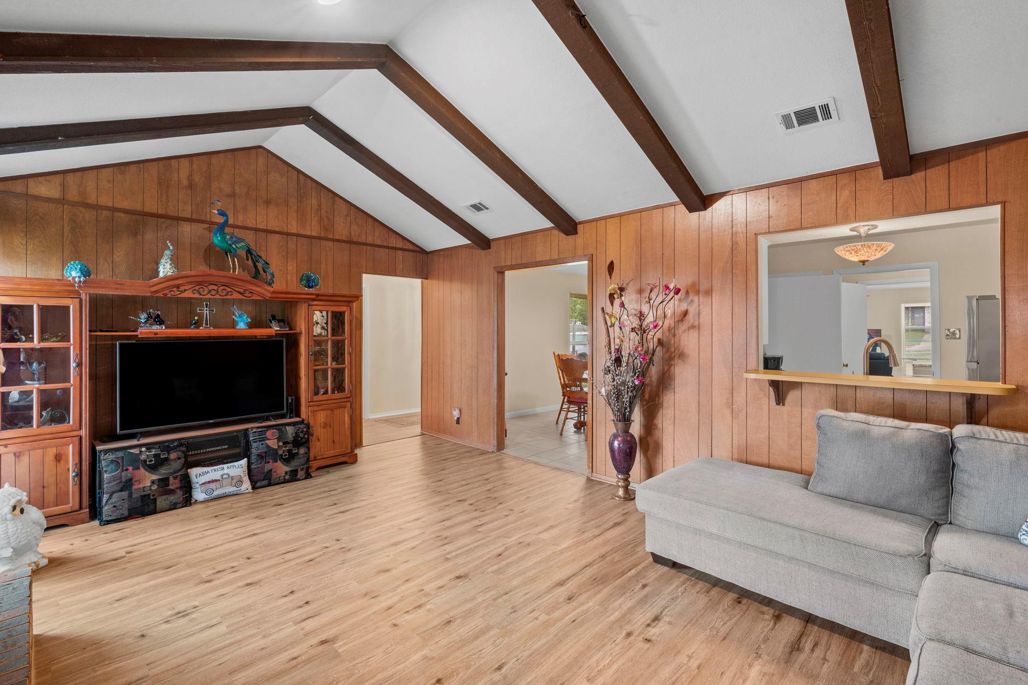 716 Buckingham Place Austin TX 78745