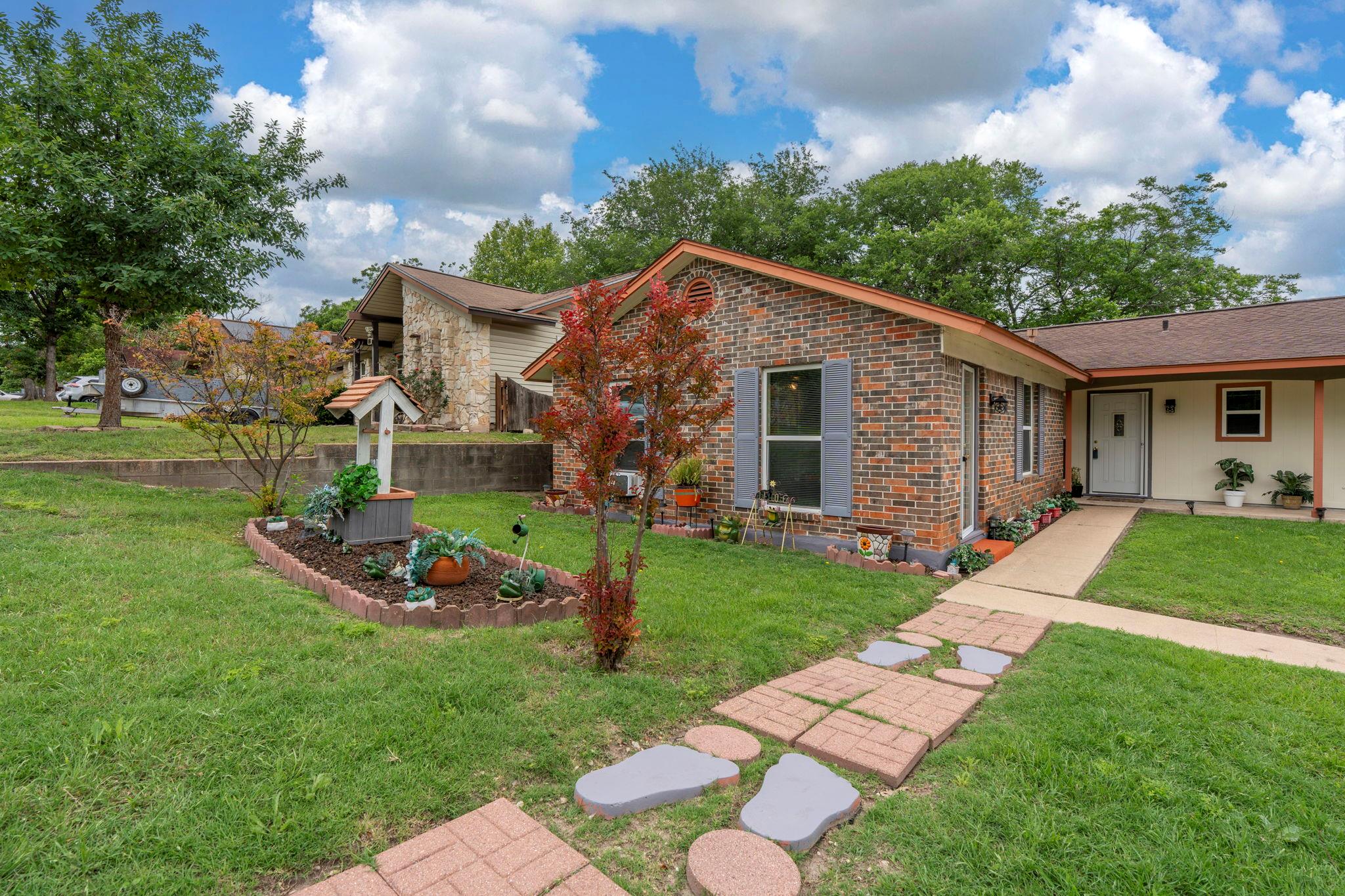 716 Buckingham Place Austin TX 78745