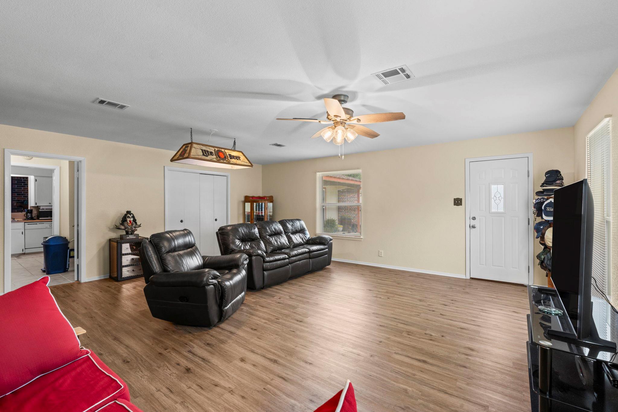 716 Buckingham Place Austin TX 78745
