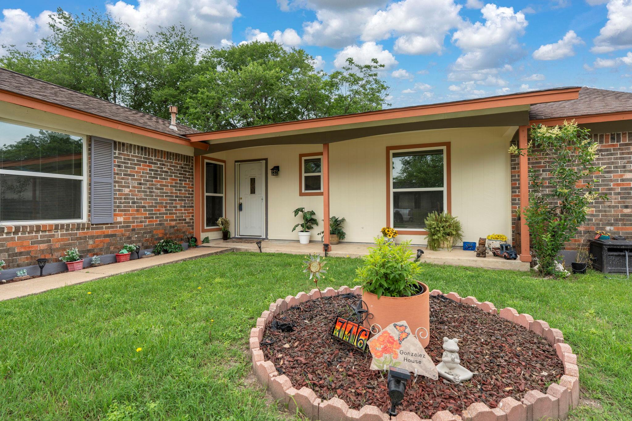 716 Buckingham Place Austin TX 78745