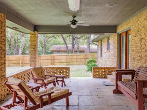 704 Enfield Road Rockdale TX 76567
