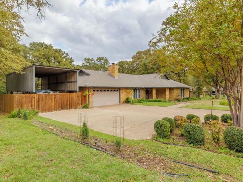 704 Enfield Road Rockdale TX 76567