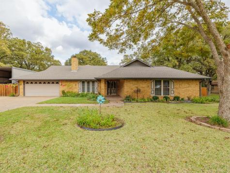704 Enfield Road Rockdale TX 76567