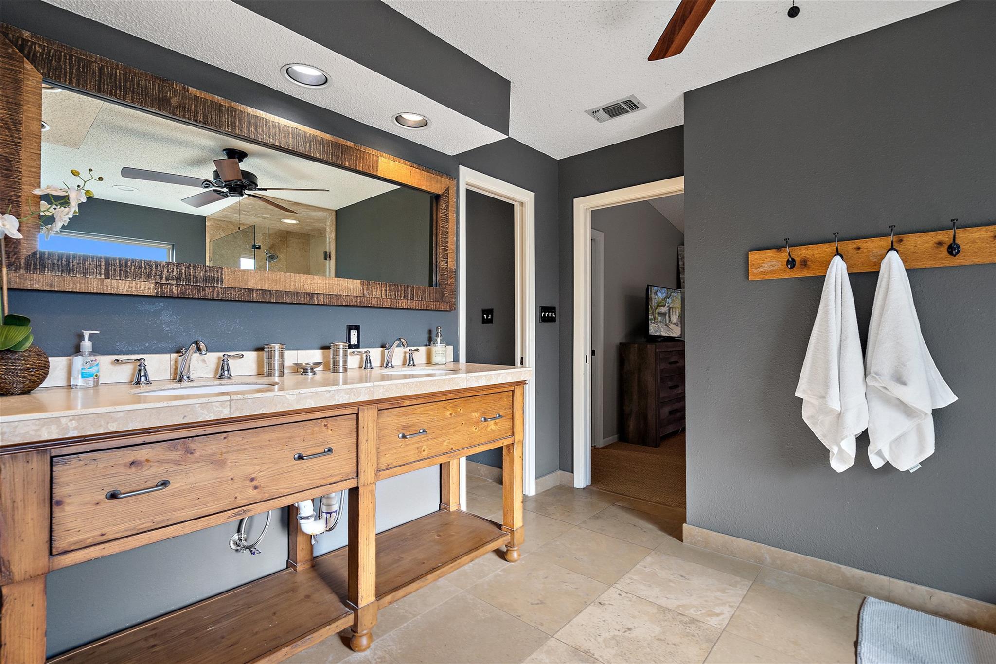 106 Center Cove Ii Loop Spicewood TX 78669