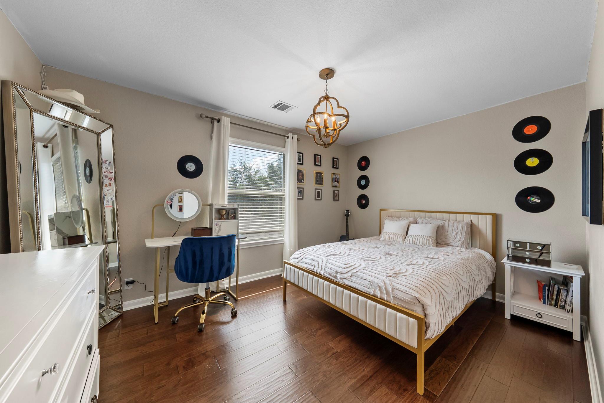 4104 Seldalia Trail Austin TX 78732