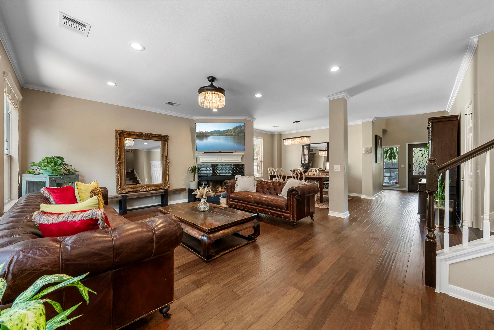 4104 Seldalia Trail Austin TX 78732
