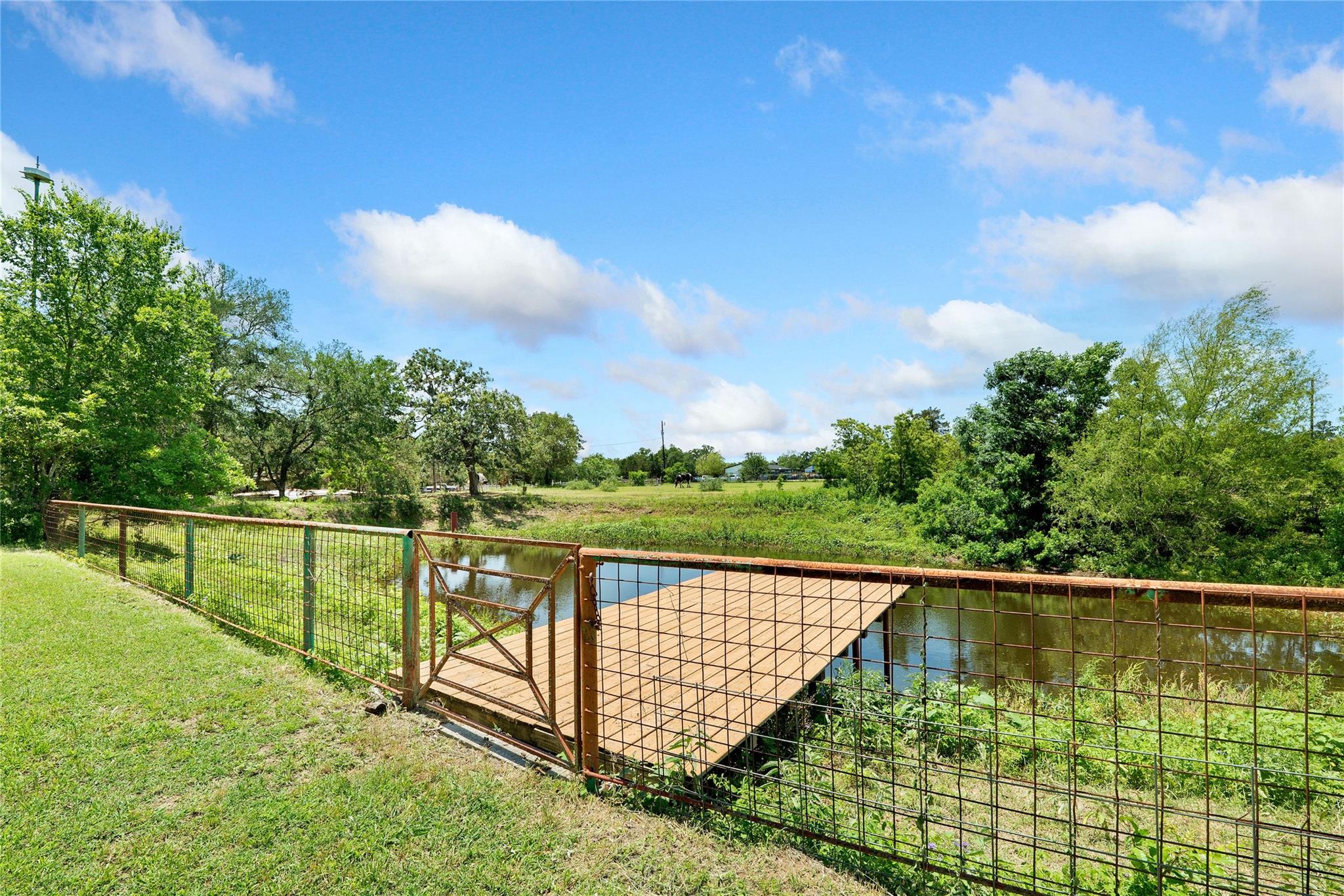 372 Hidden Oaks Drive Elgin TX 78621
