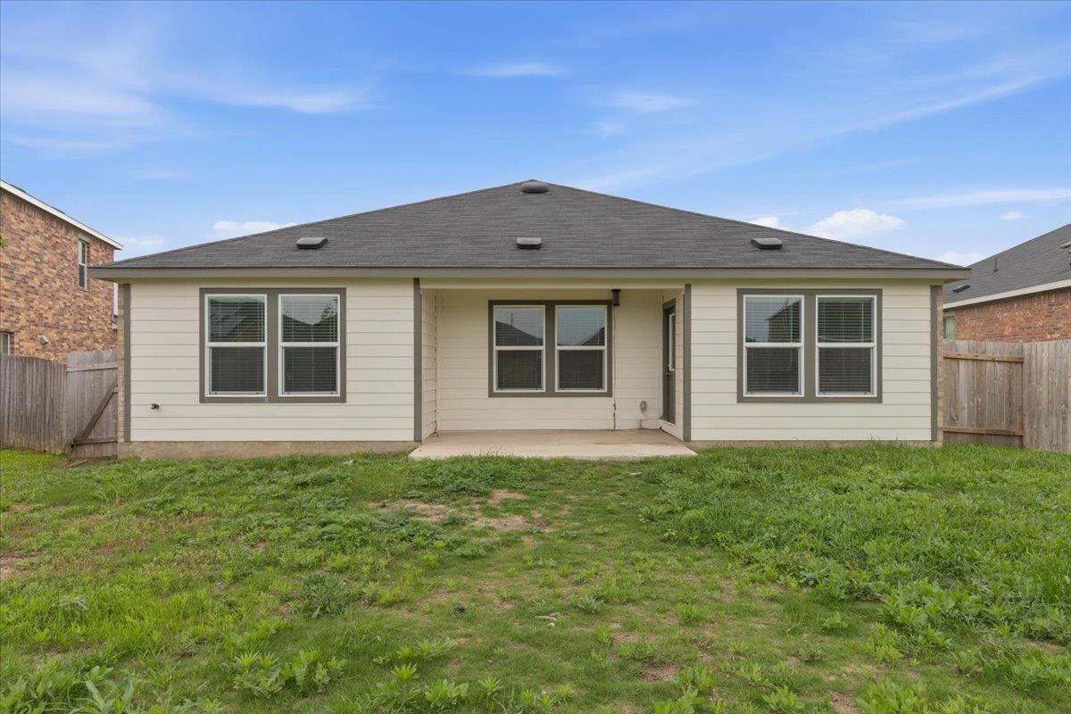 135 Agua Azul Bend Kyle TX 78640
