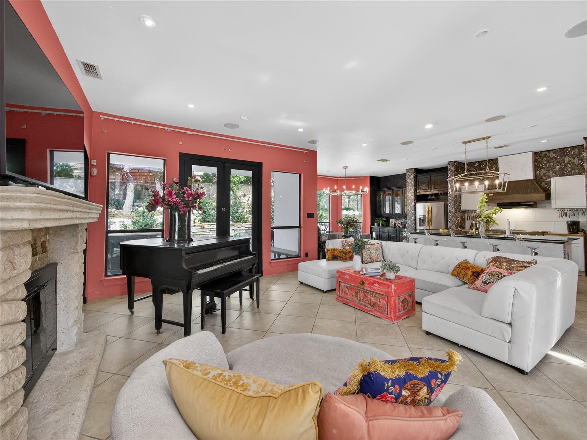 2900 Pamella Court Austin TX 78734