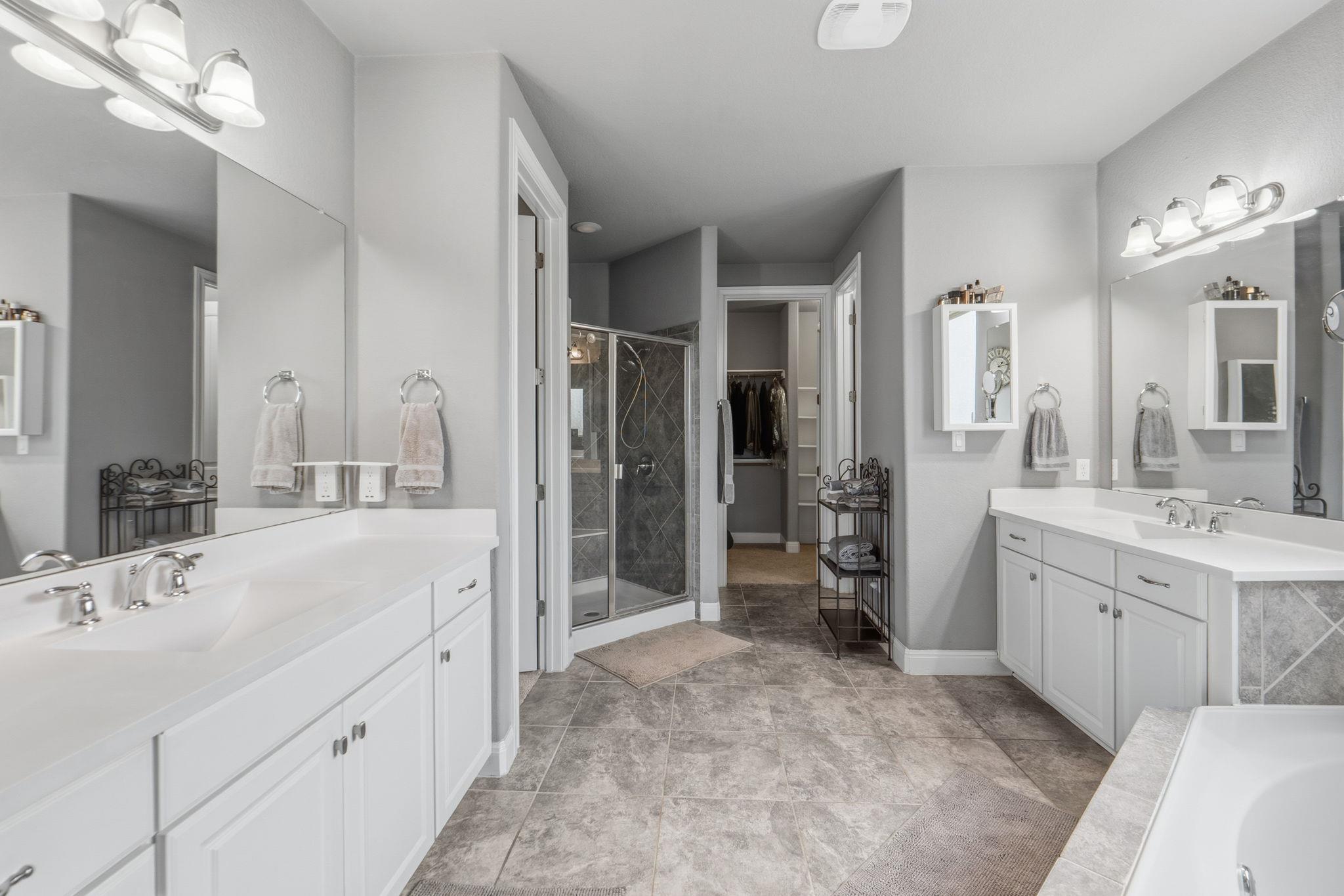 4229 Valley Oaks Drive Leander TX 78641