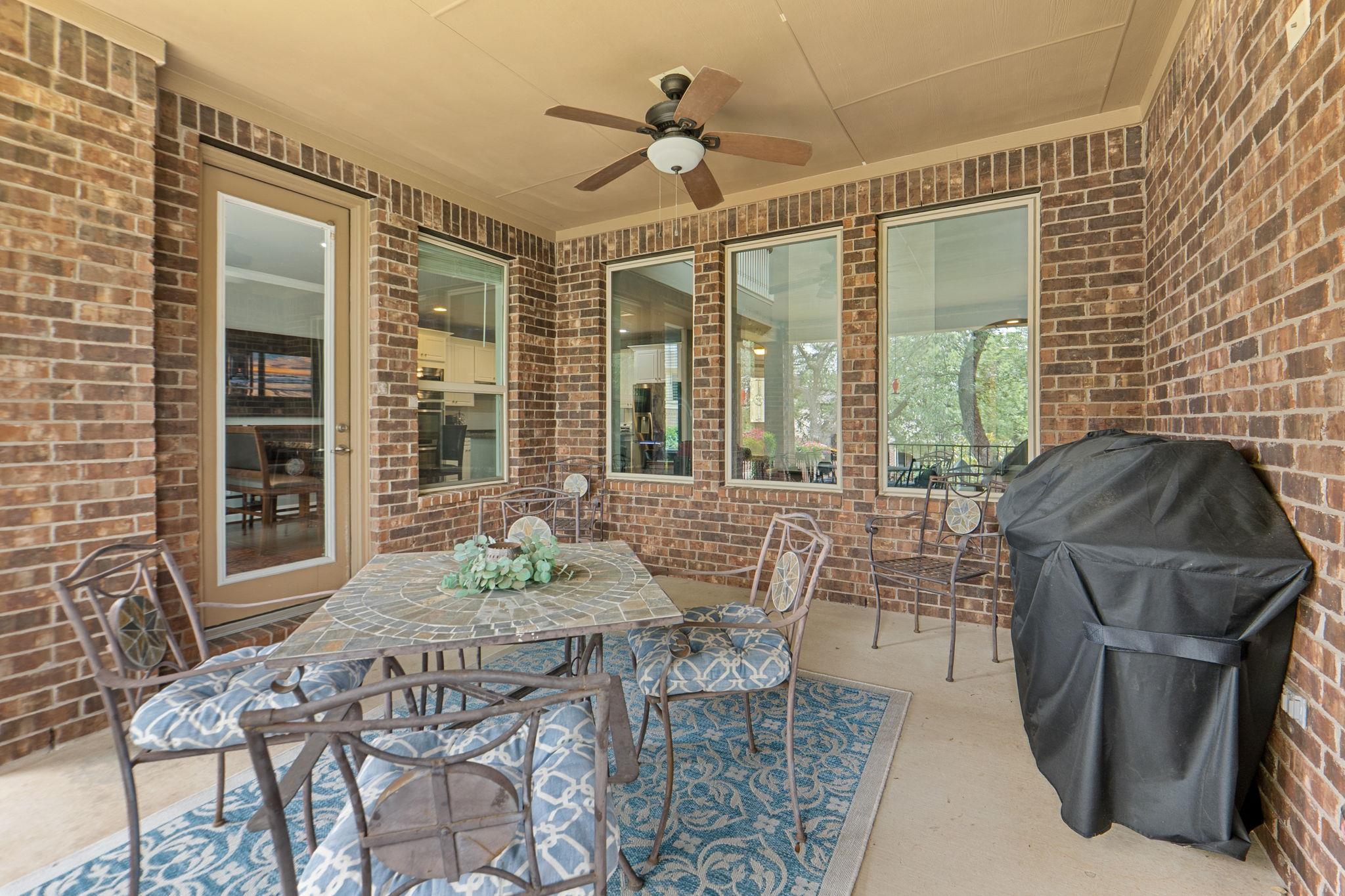 4229 Valley Oaks Drive Leander TX 78641
