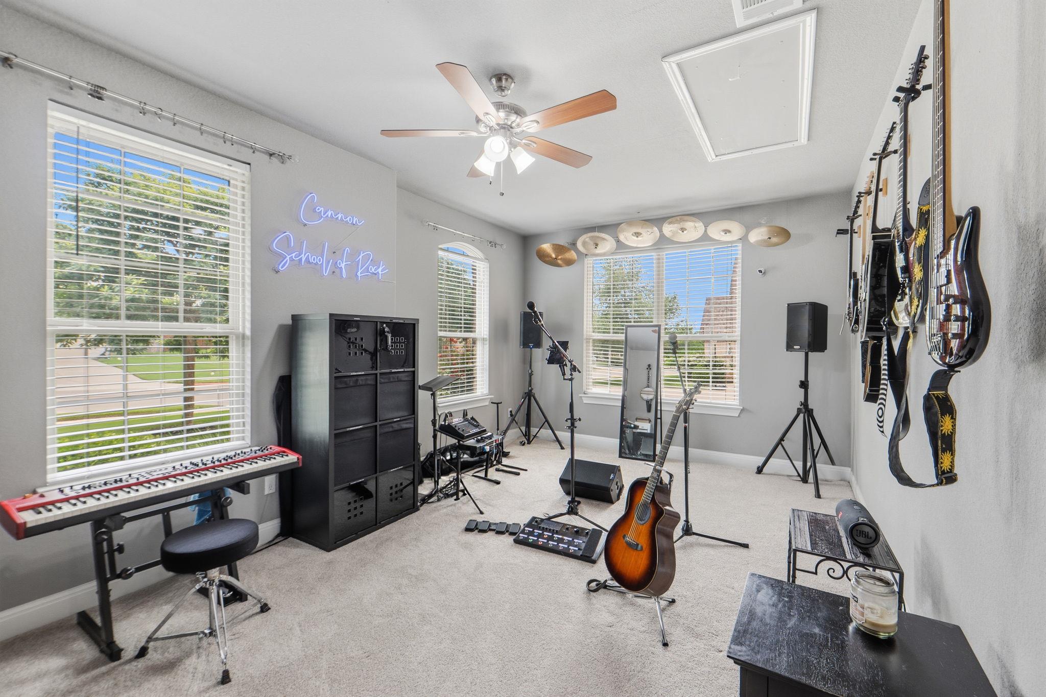 4229 Valley Oaks Drive Leander TX 78641