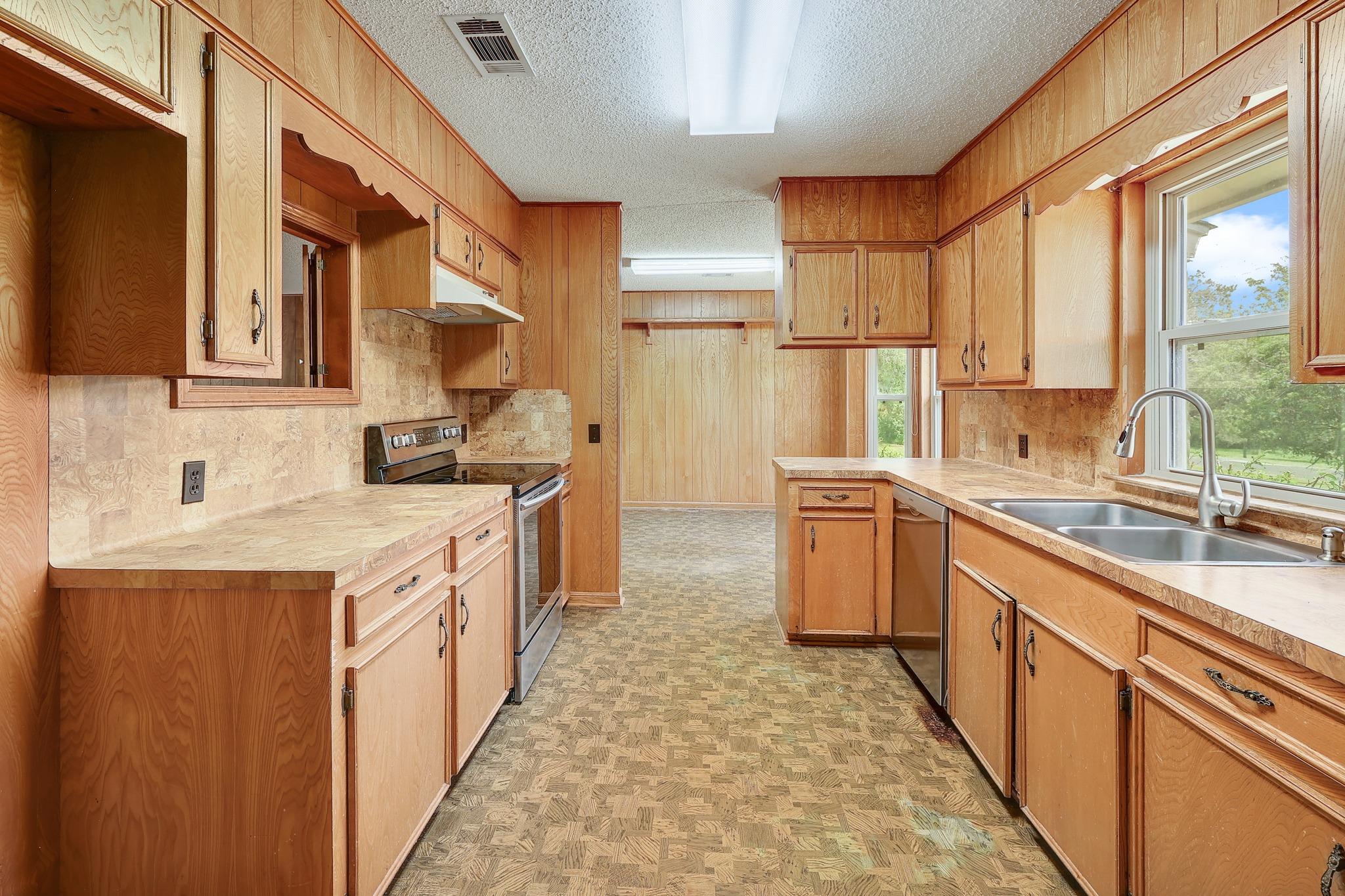 9400 Lauralan Drive Austin TX 78736