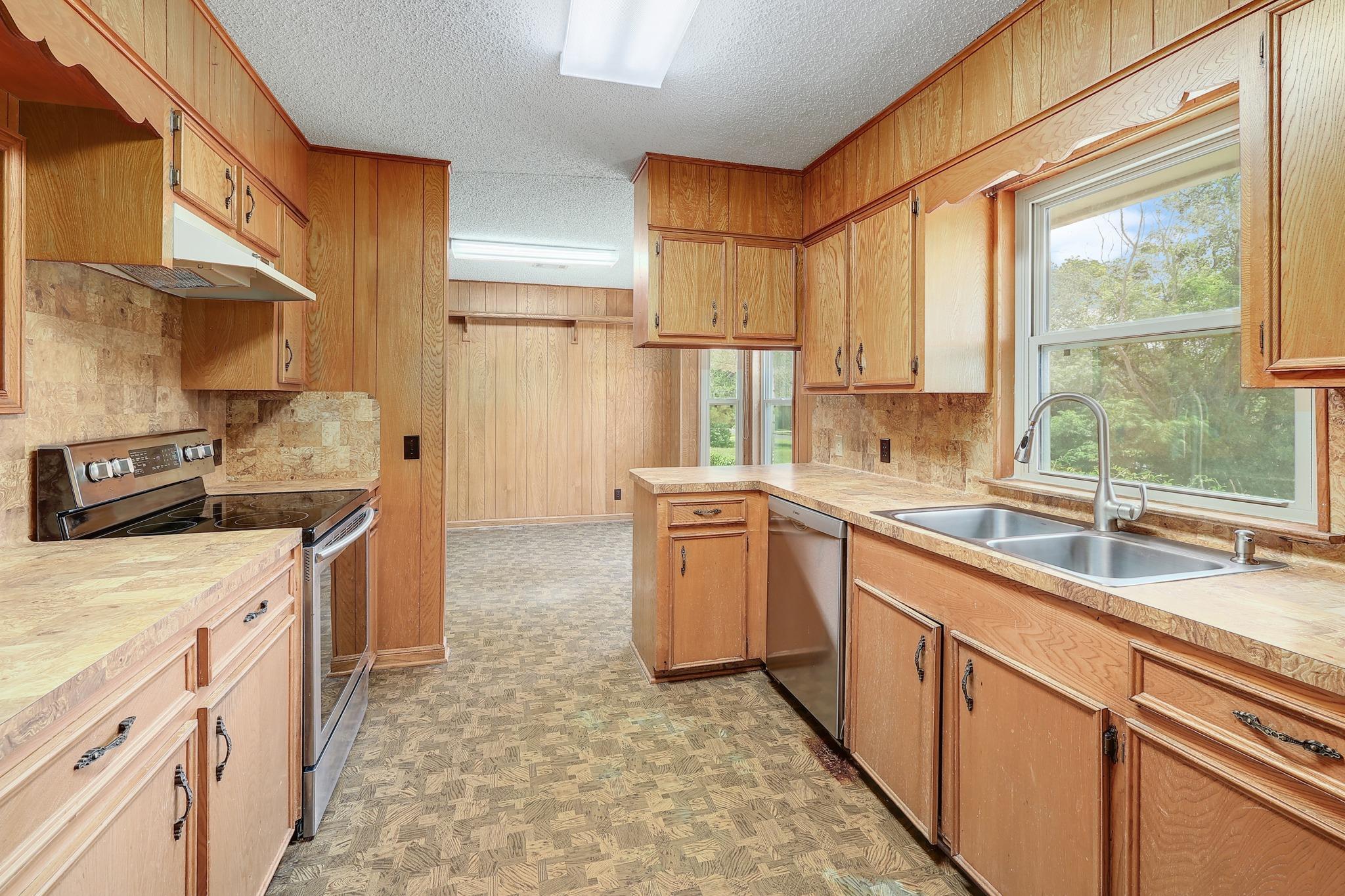 9400 Lauralan Drive Austin TX 78736