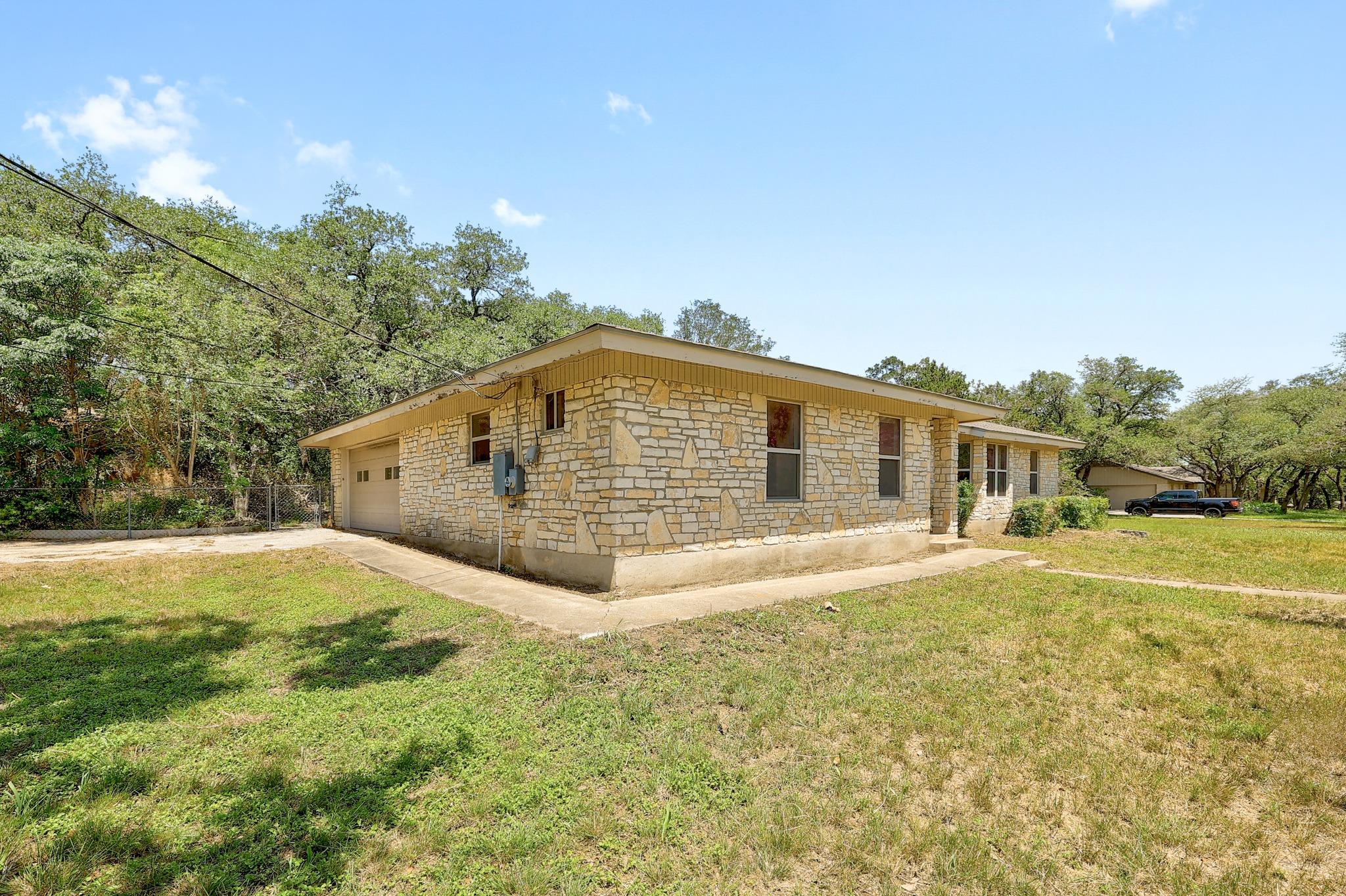 9400 Lauralan Drive Austin TX 78736
