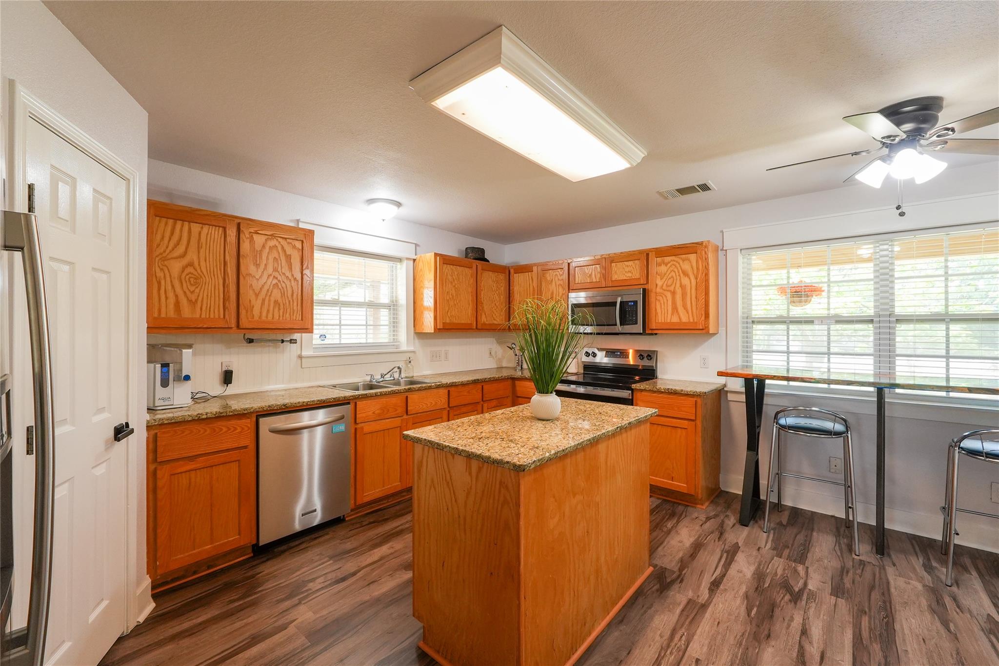 201 E Eggleston Street Manor TX 78653