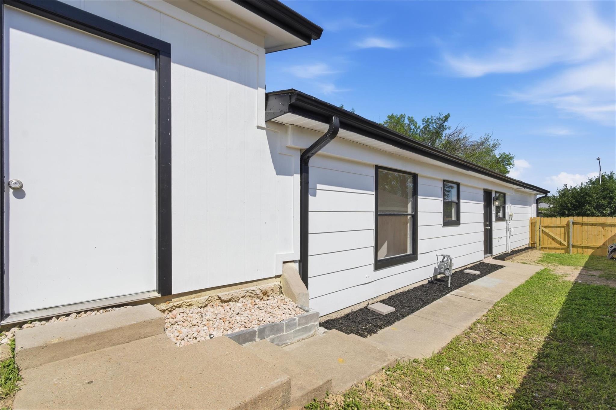 5728 Pinon Vista Drive Austin TX 78724