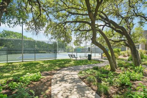 6808 Luckenbach Lane Austin TX 78729