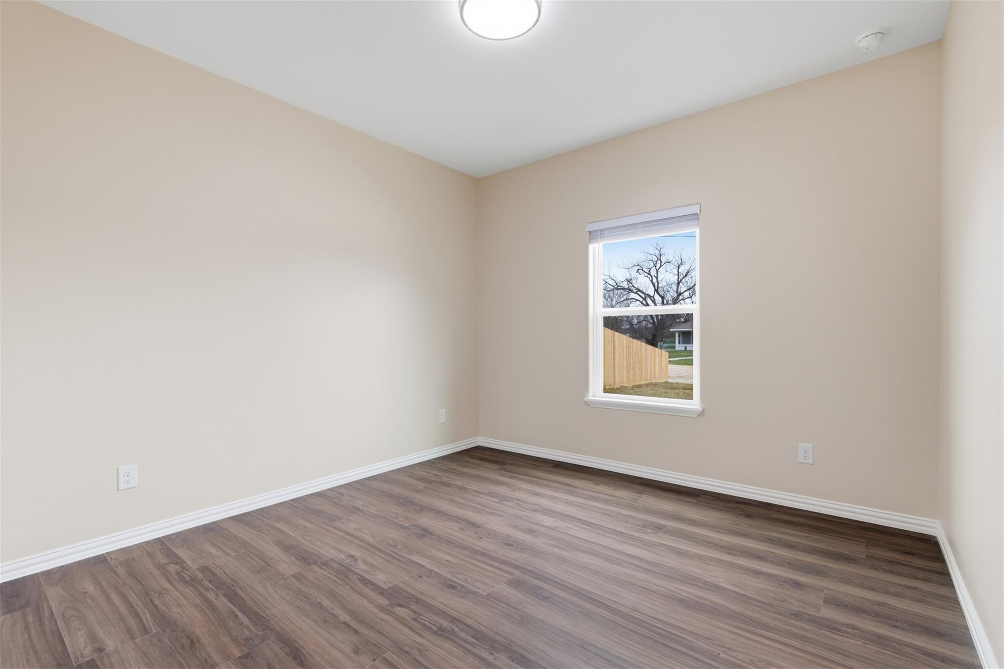 413 E Hamilton Avenue Rockdale TX 76567