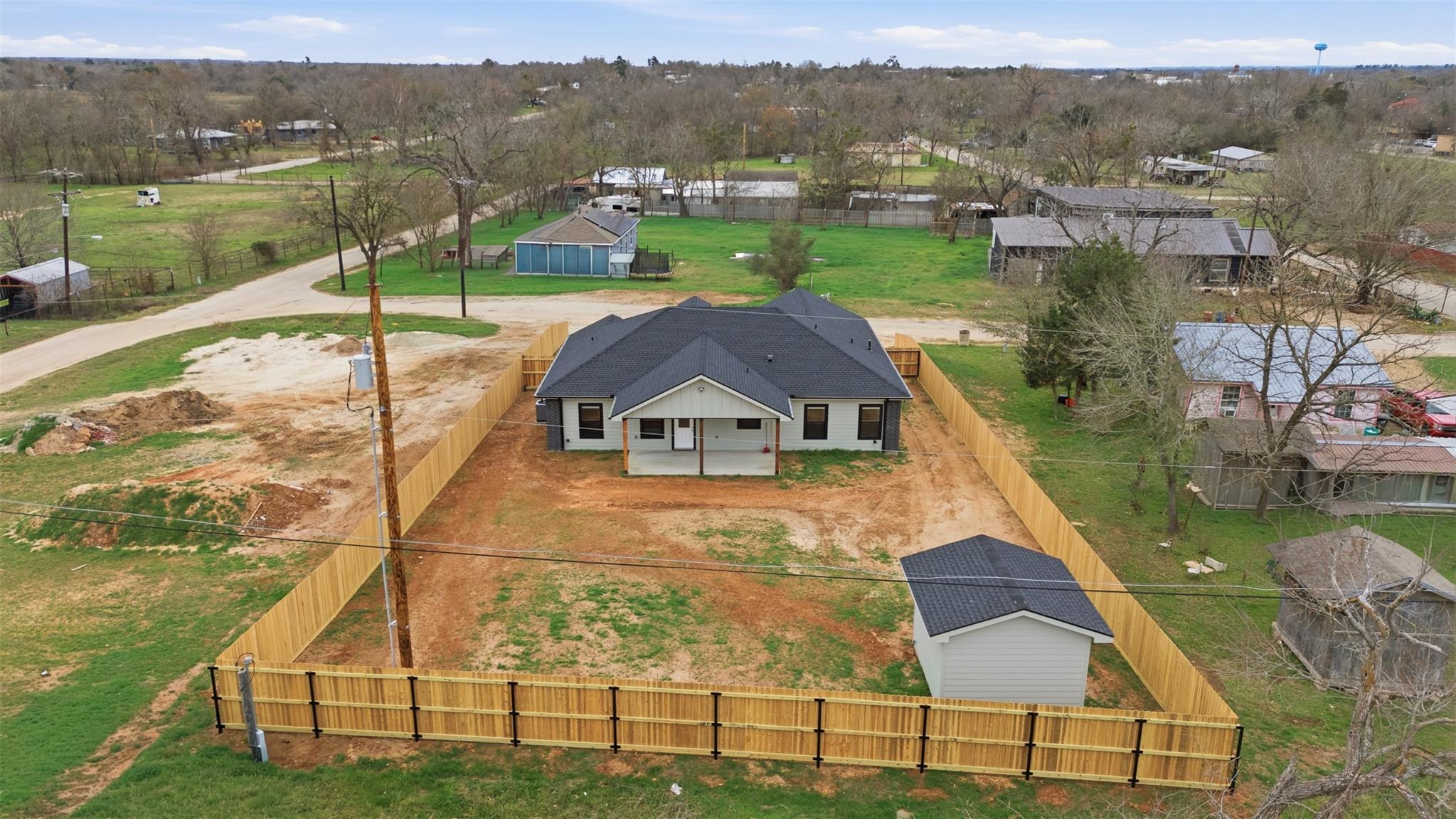 413 E Hamilton Avenue Rockdale TX 76567