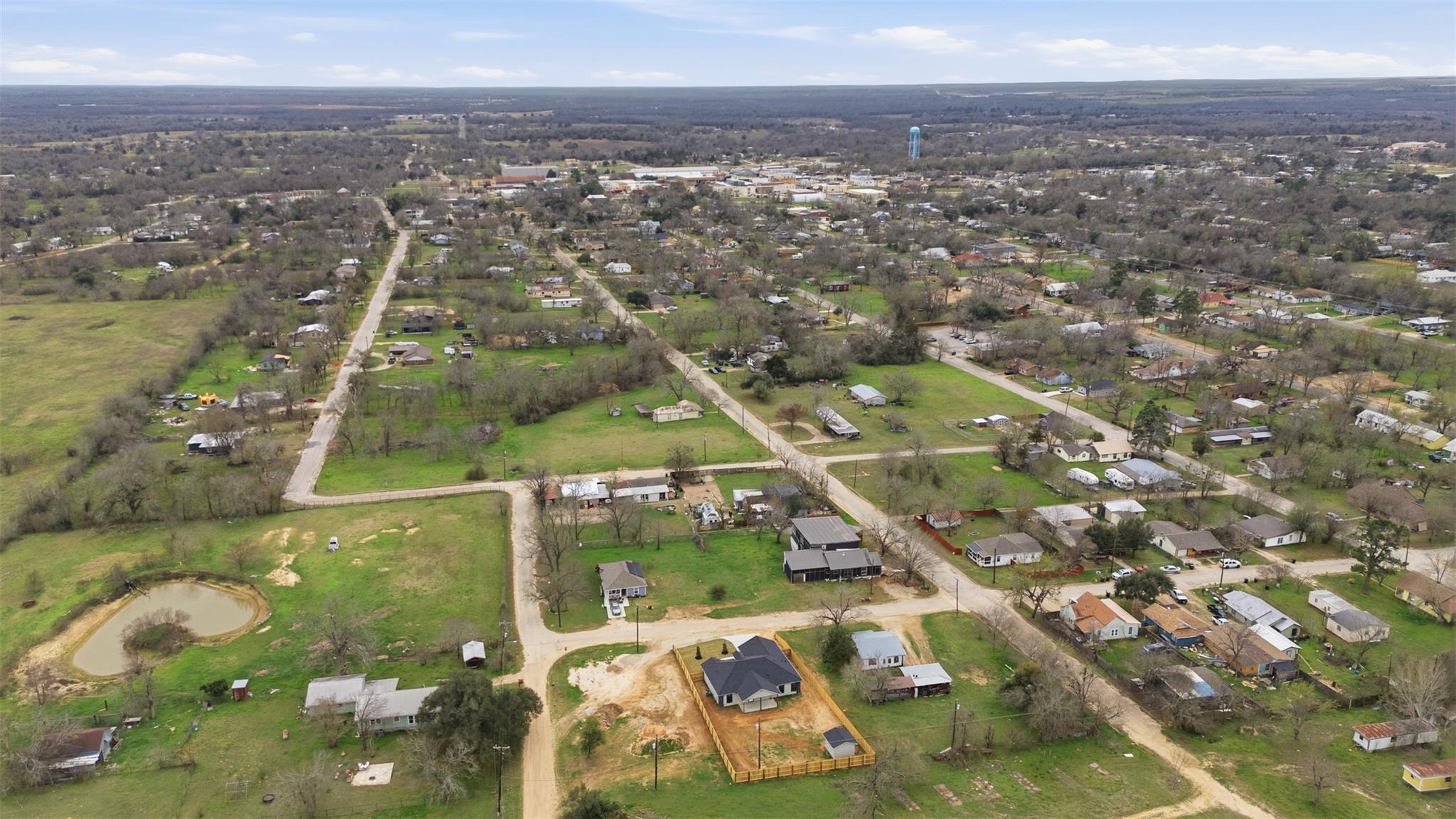 413 E Hamilton Avenue Rockdale TX 76567