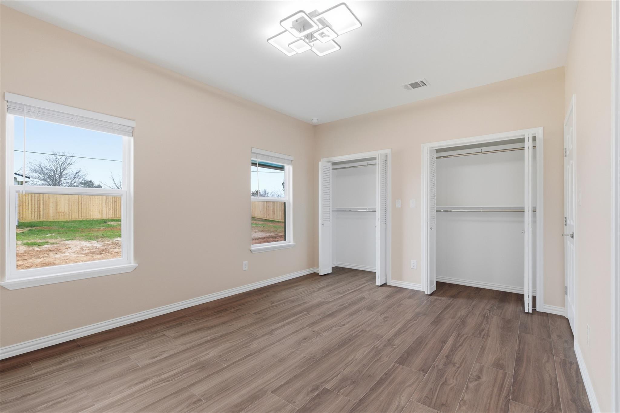 413 E Hamilton Avenue Rockdale TX 76567