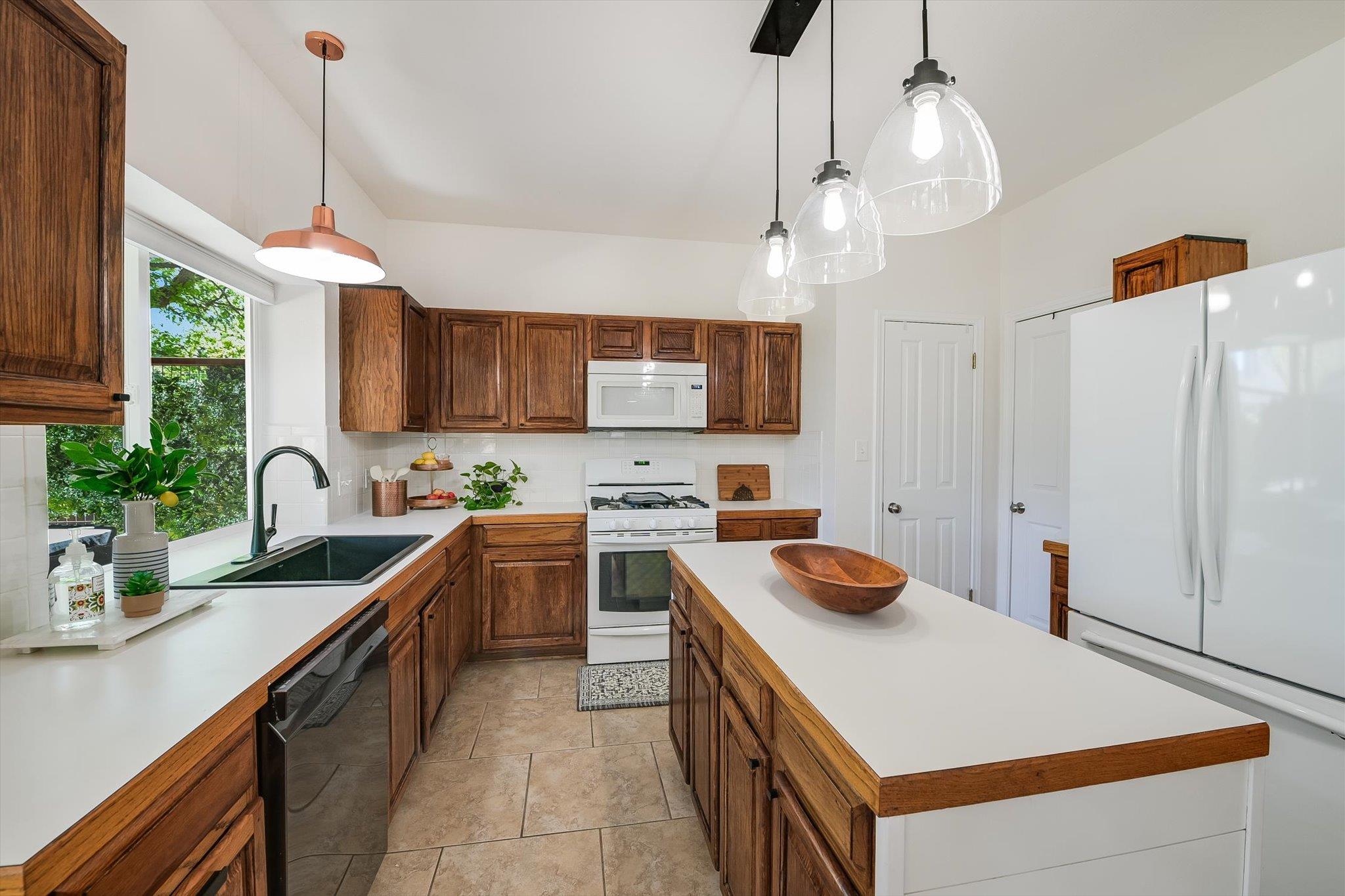 806 Mountain View Drive Pflugerville TX 78660