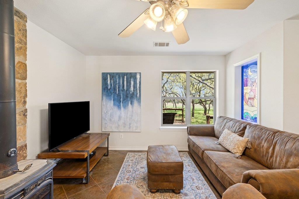 434 W Turner Court Johnson City TX 78636