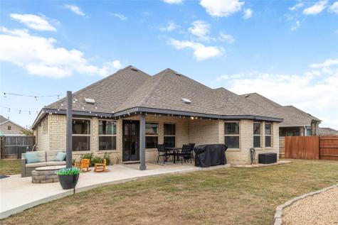 116 Acacia Pass Bastrop TX 78602
