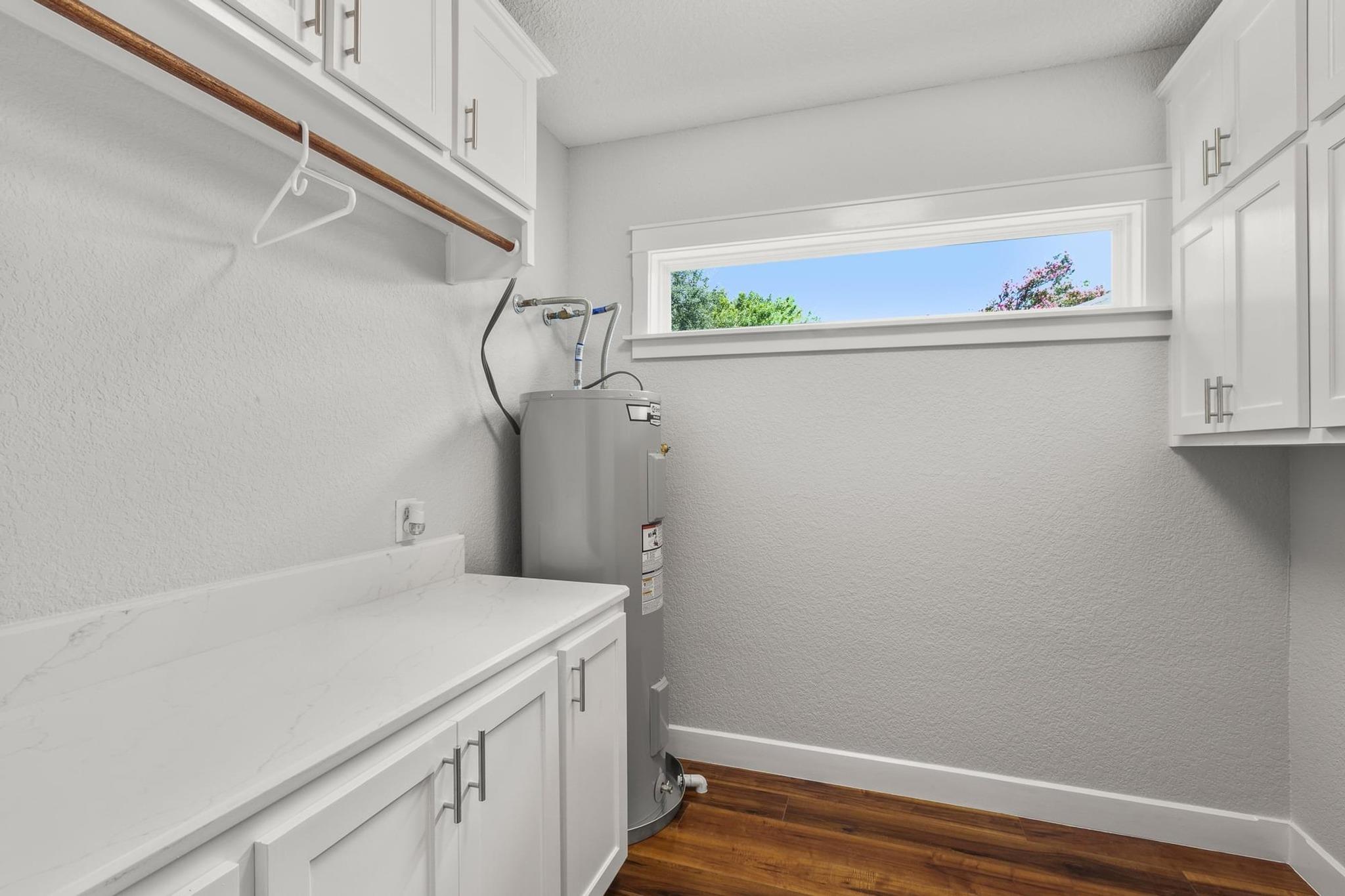 522 S Walnut Avenue Luling TX 78648