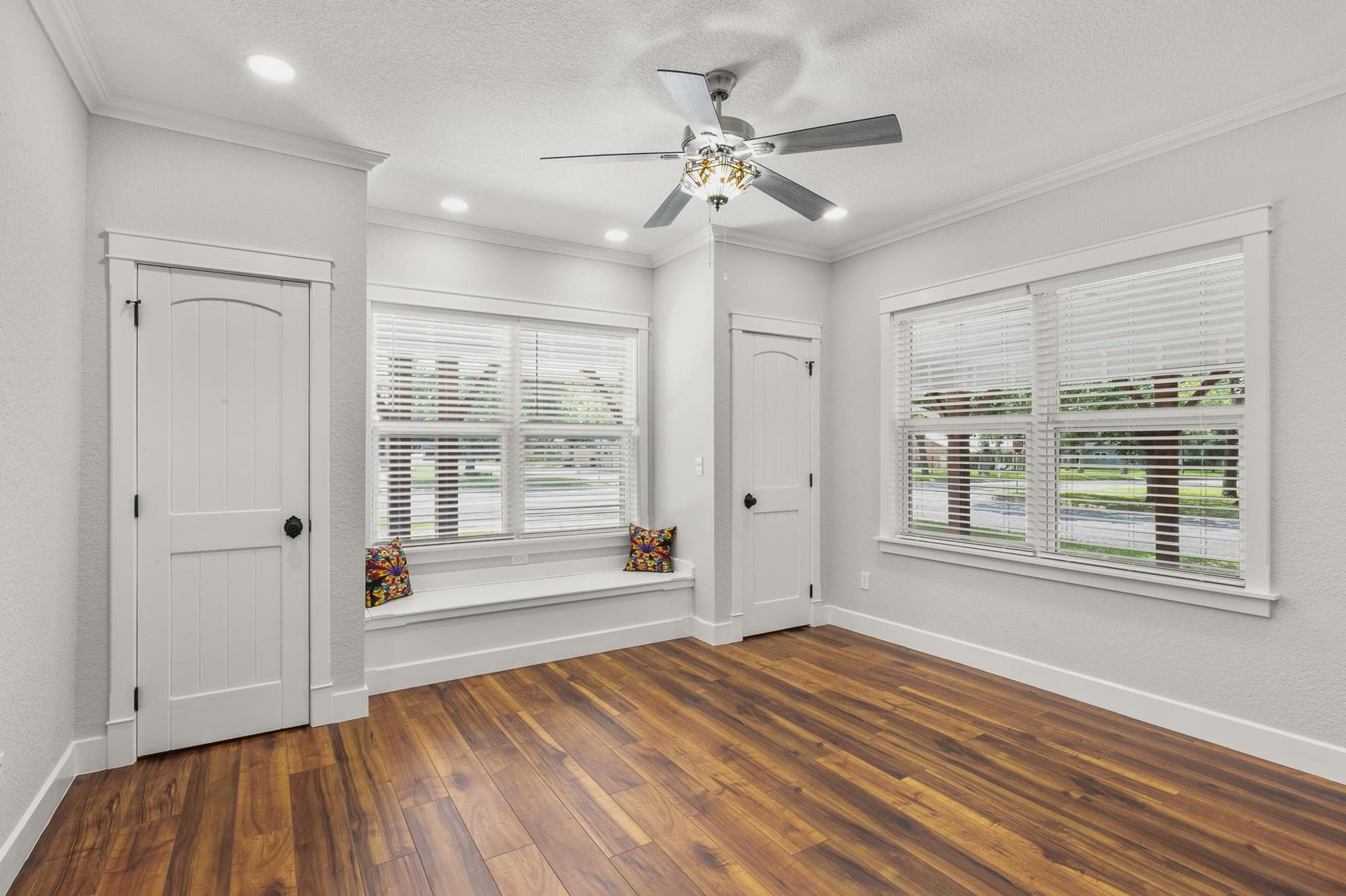 522 S Walnut Avenue Luling TX 78648